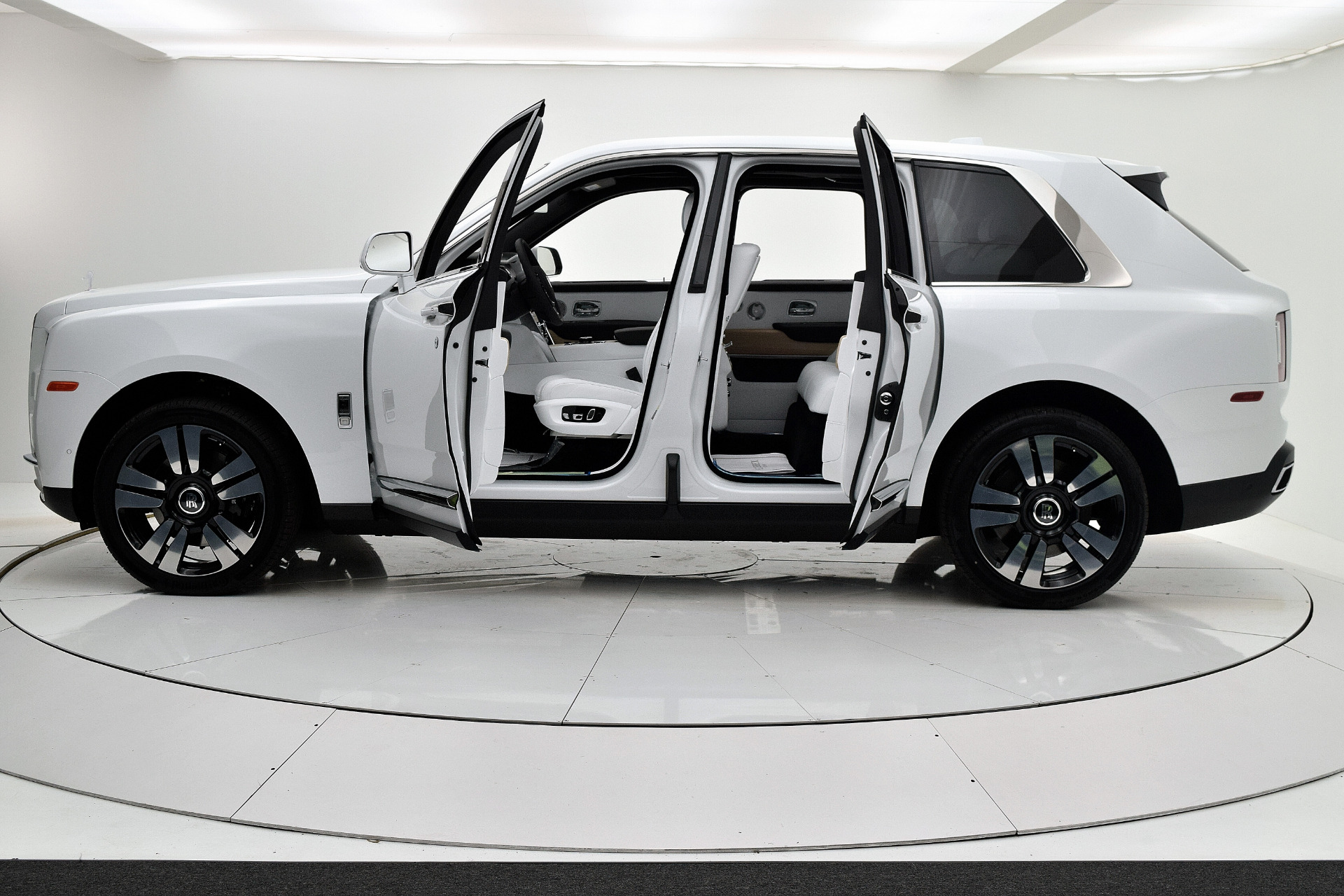 Used 2019 Rolls-Royce Cullinan | St. Petersburg, FL