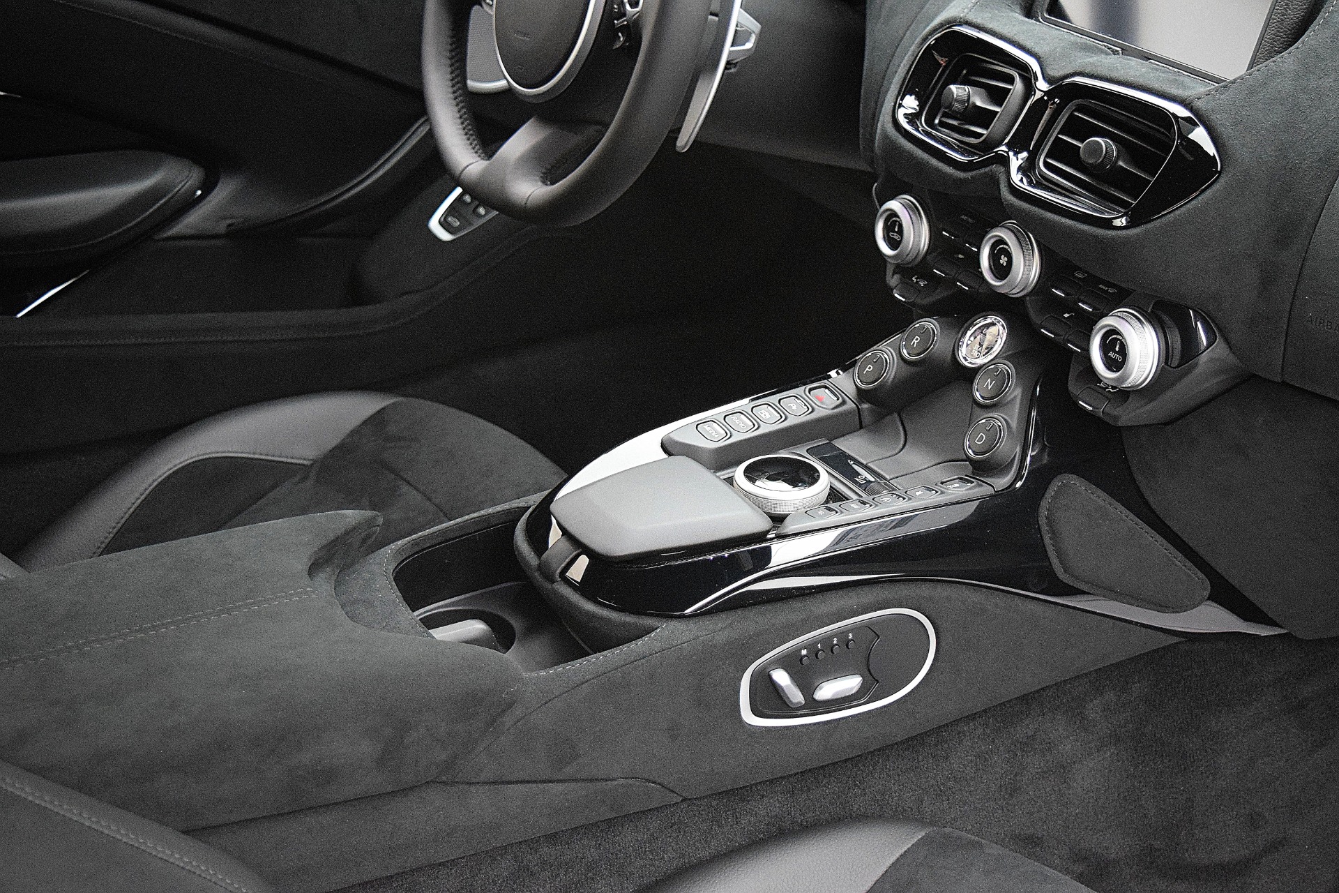 Used 2020 Aston Martin Vantage | St. Petersburg, FL