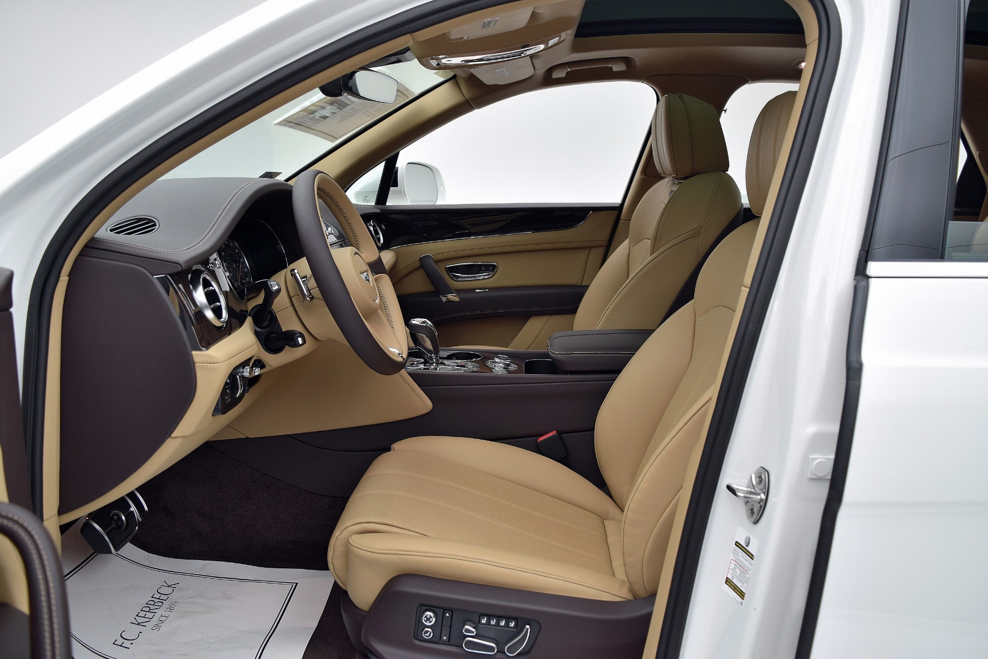 Used 2020 Bentley Bentayga V8 / LEASE OPTIONS AVAILABLE | St. Petersburg, FL