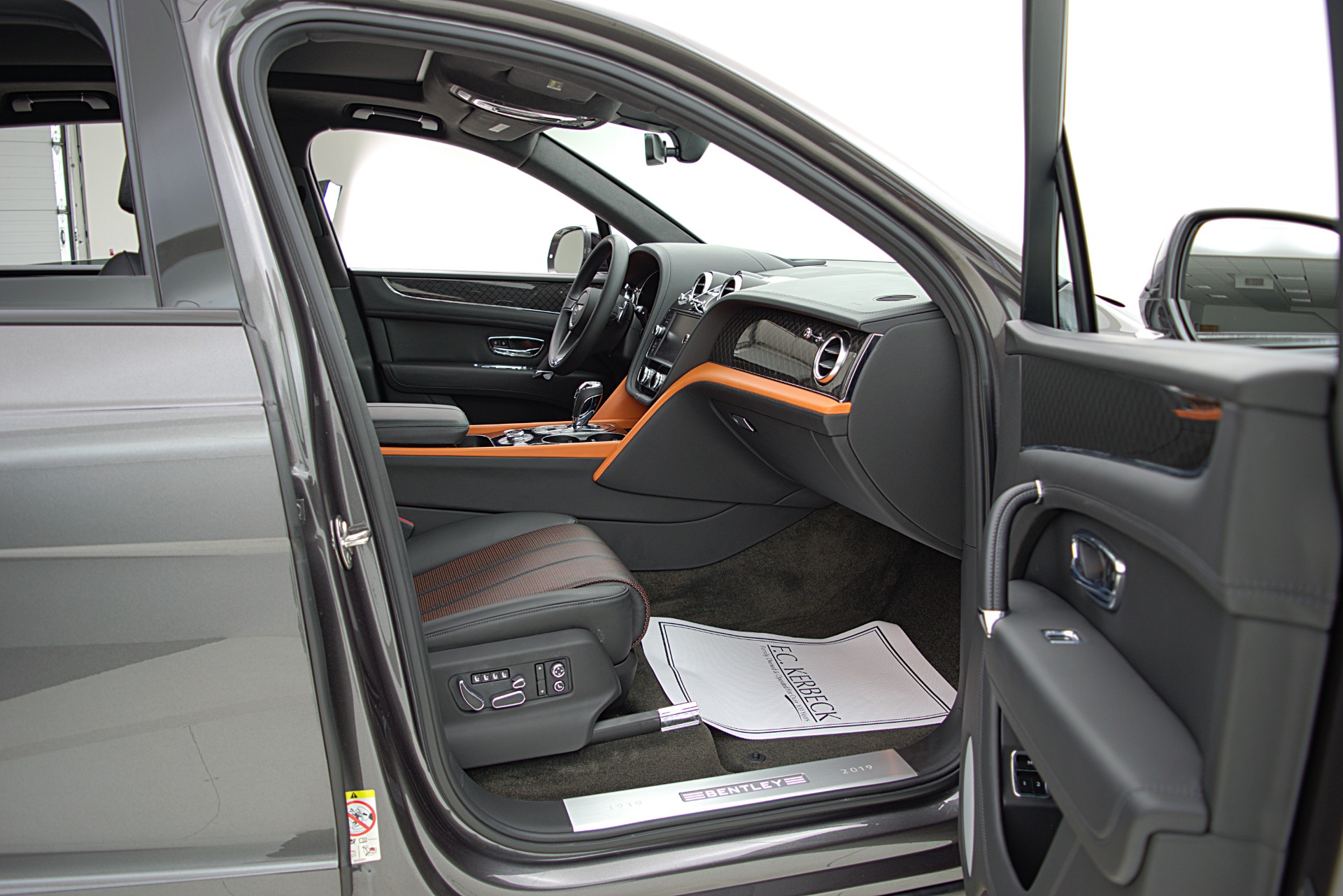 Used 2020 Bentley Bentayga V8 Design Series / LEASE OPTIONS AVAILABLE | St. Petersburg, FL