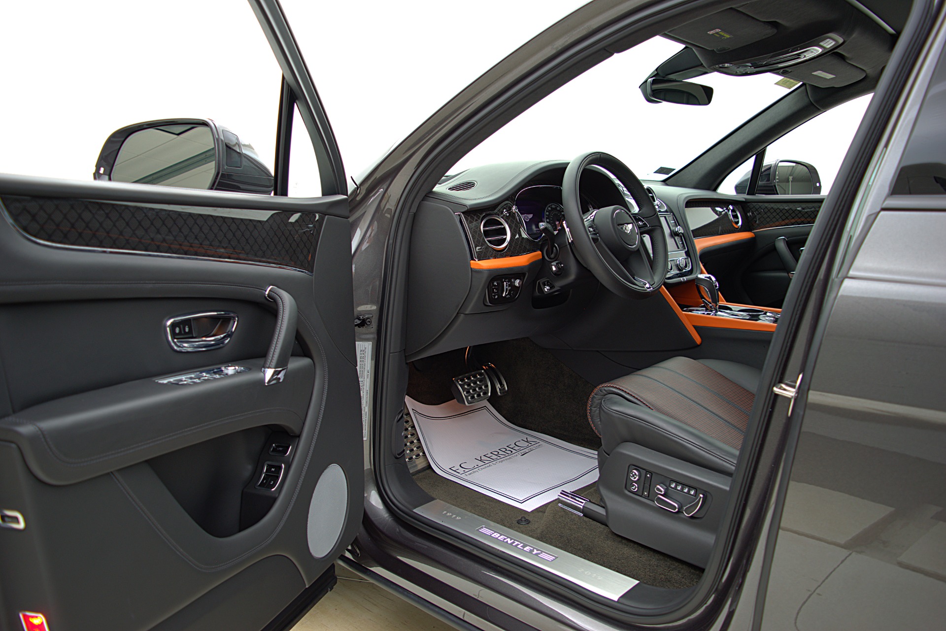 Used 2020 Bentley Bentayga V8 Design Series / LEASE OPTIONS AVAILABLE | St. Petersburg, FL