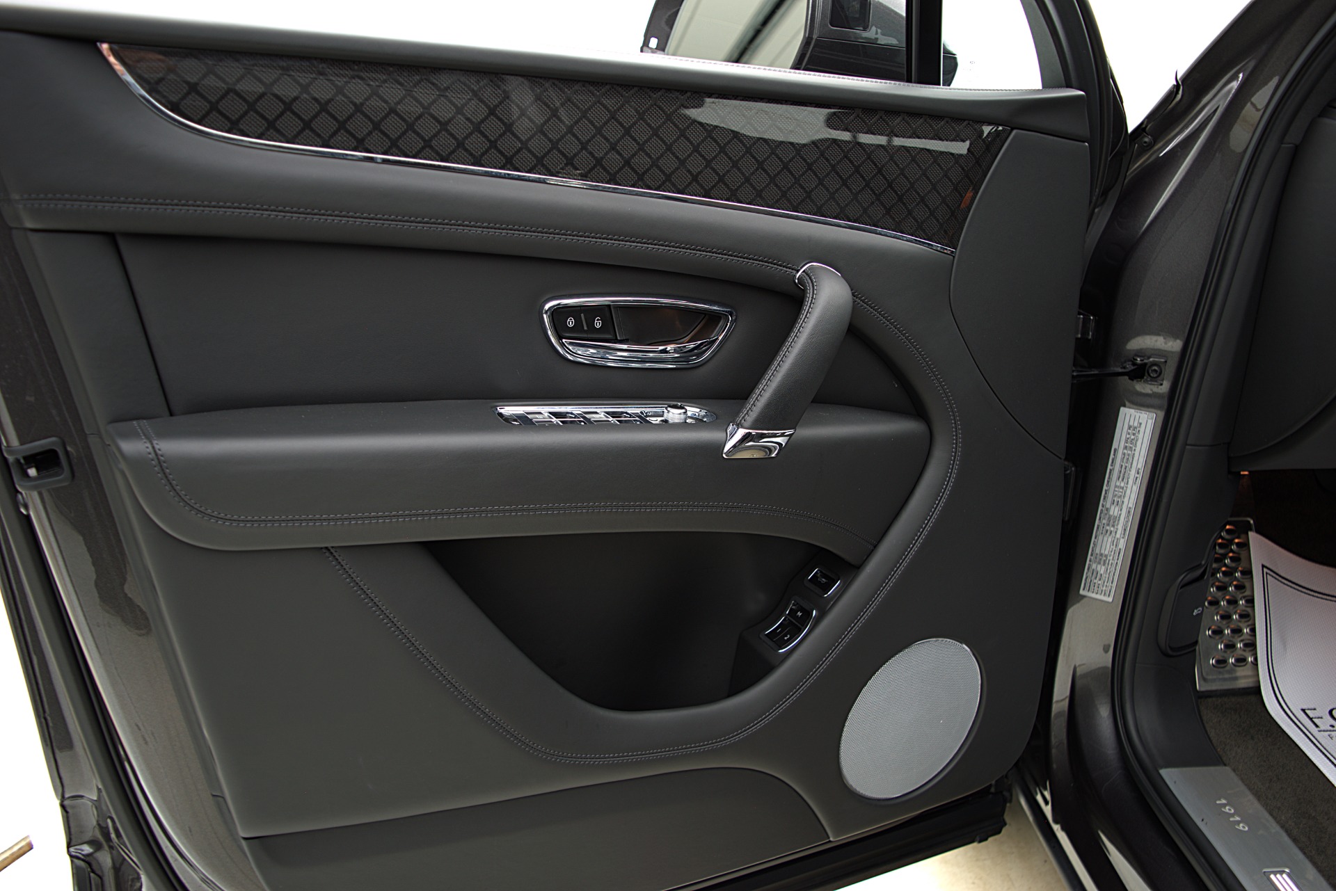 Used 2020 Bentley Bentayga V8 Design Series / LEASE OPTIONS AVAILABLE | St. Petersburg, FL