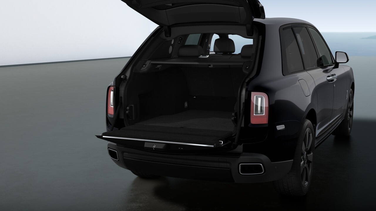 New 2021 Rolls-Royce Cullinan | St. Petersburg, FL