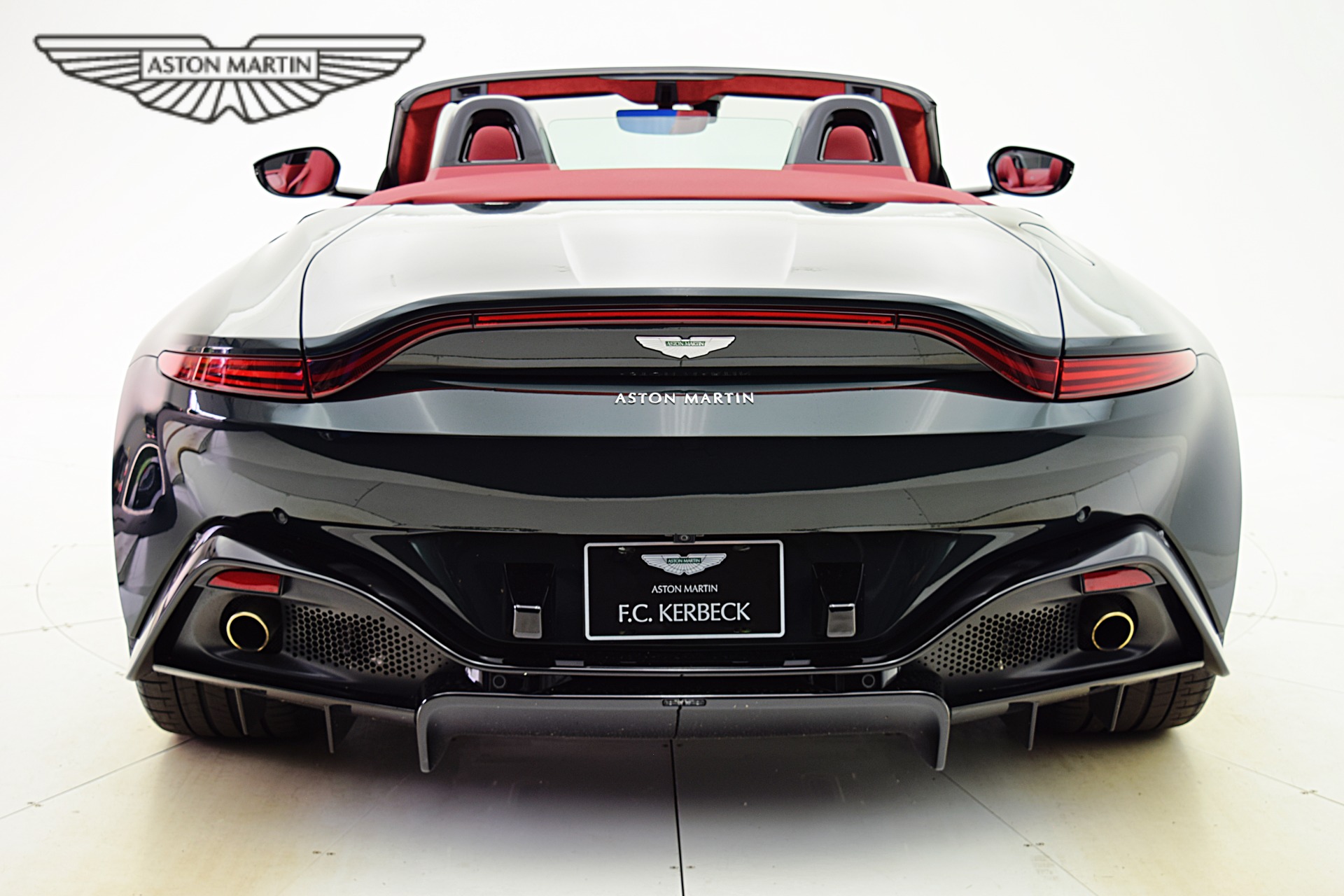 Used 2021 Aston Martin Vantage Roadster | St. Petersburg, FL