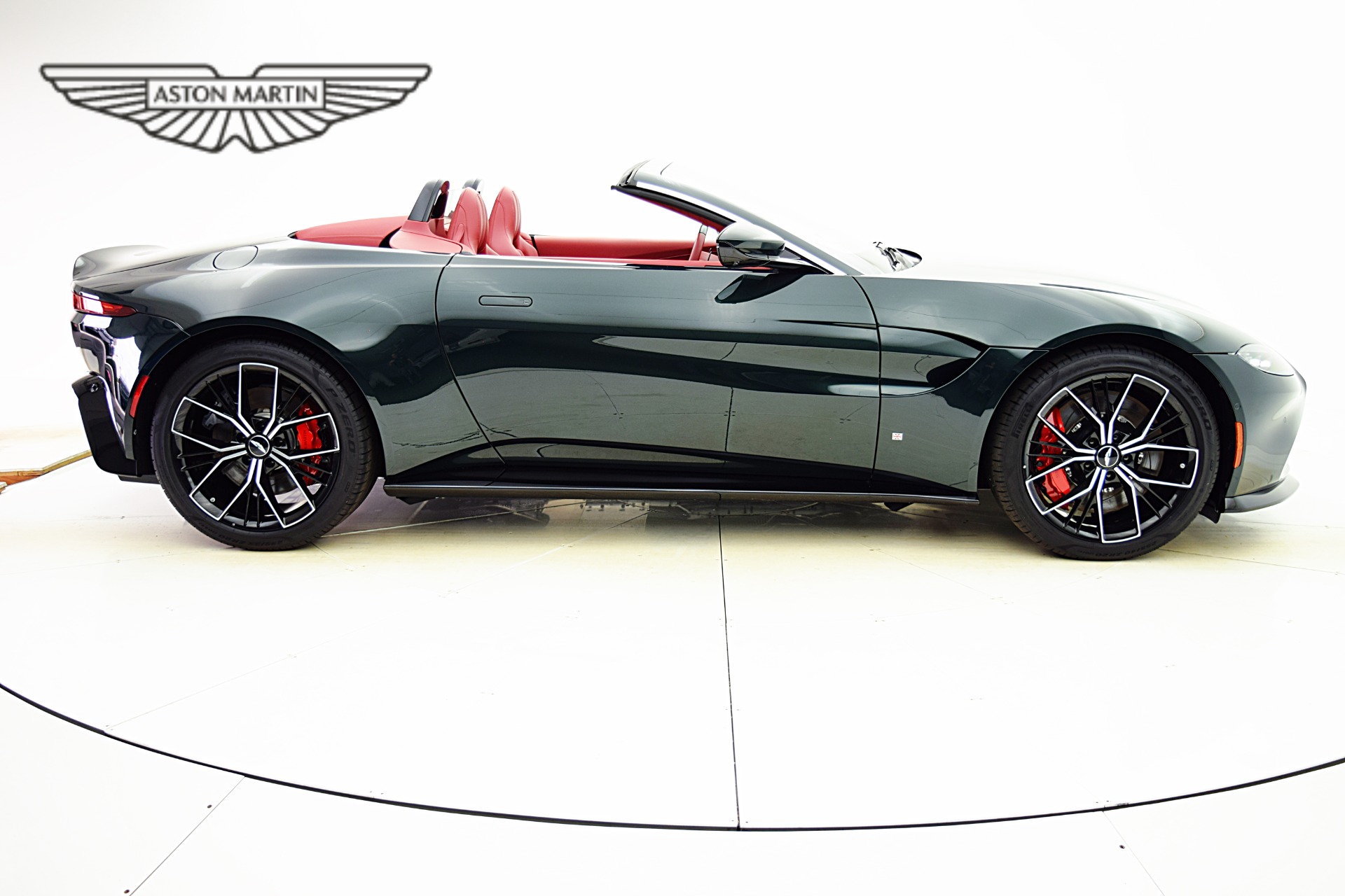 Used 2021 Aston Martin Vantage Roadster | St. Petersburg, FL