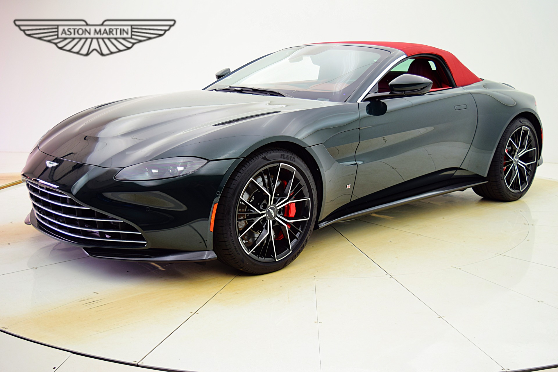 Used 2021 Aston Martin Vantage Roadster | St. Petersburg, FL
