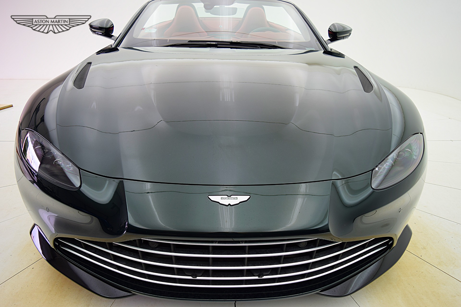Used 2021 Aston Martin Vantage Roadster | St. Petersburg, FL