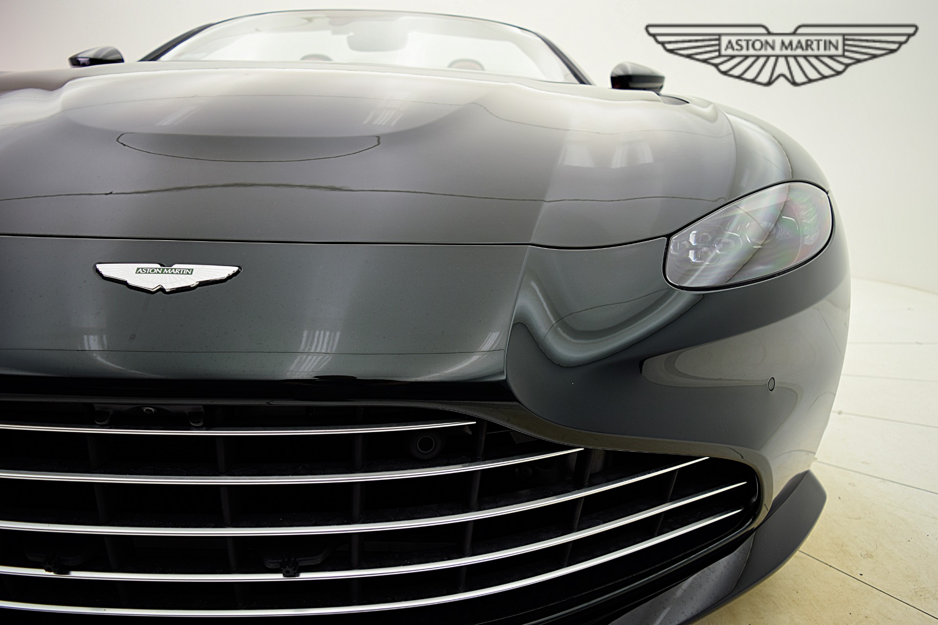 Used 2021 Aston Martin Vantage Roadster | St. Petersburg, FL