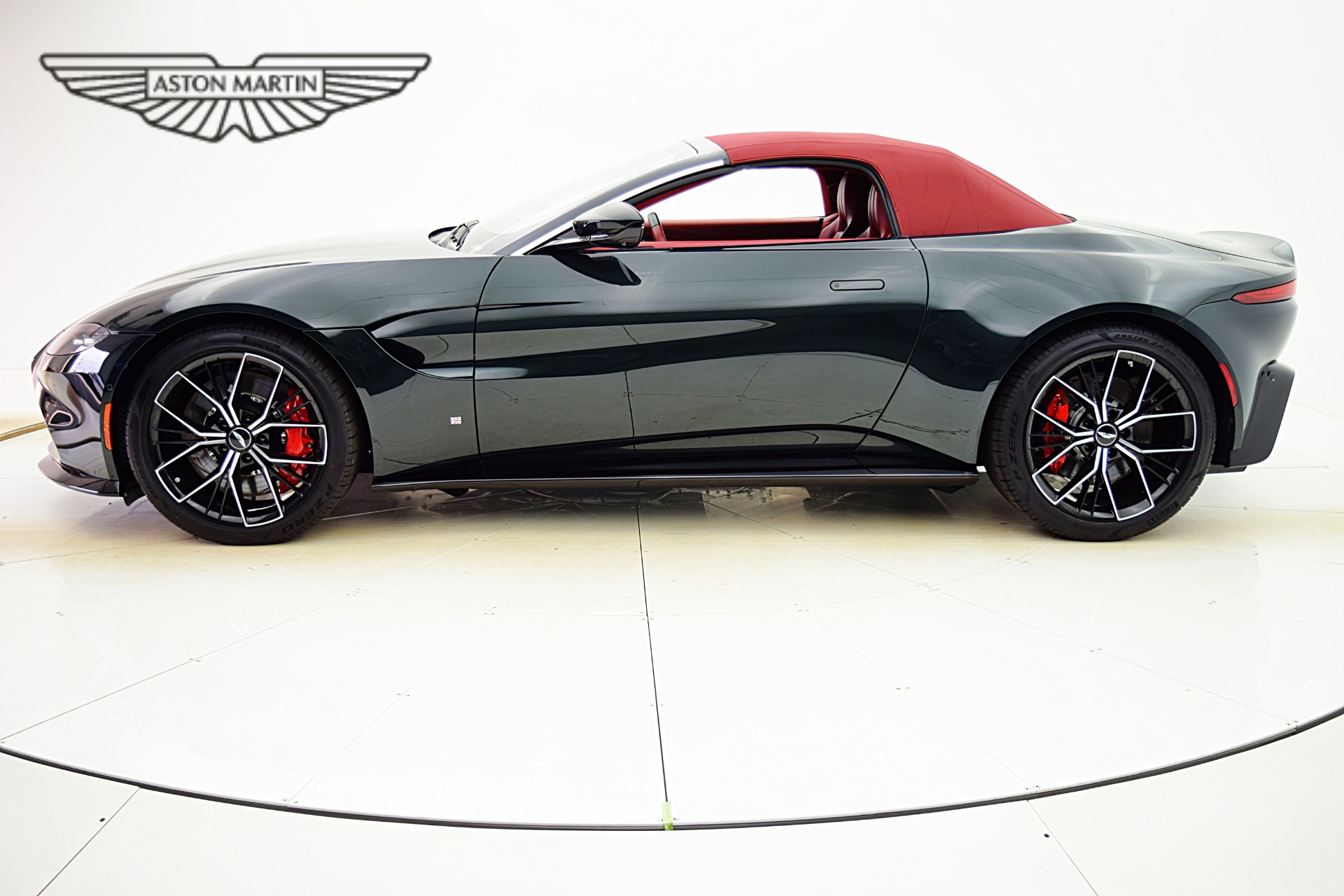 Used 2021 Aston Martin Vantage Roadster | St. Petersburg, FL