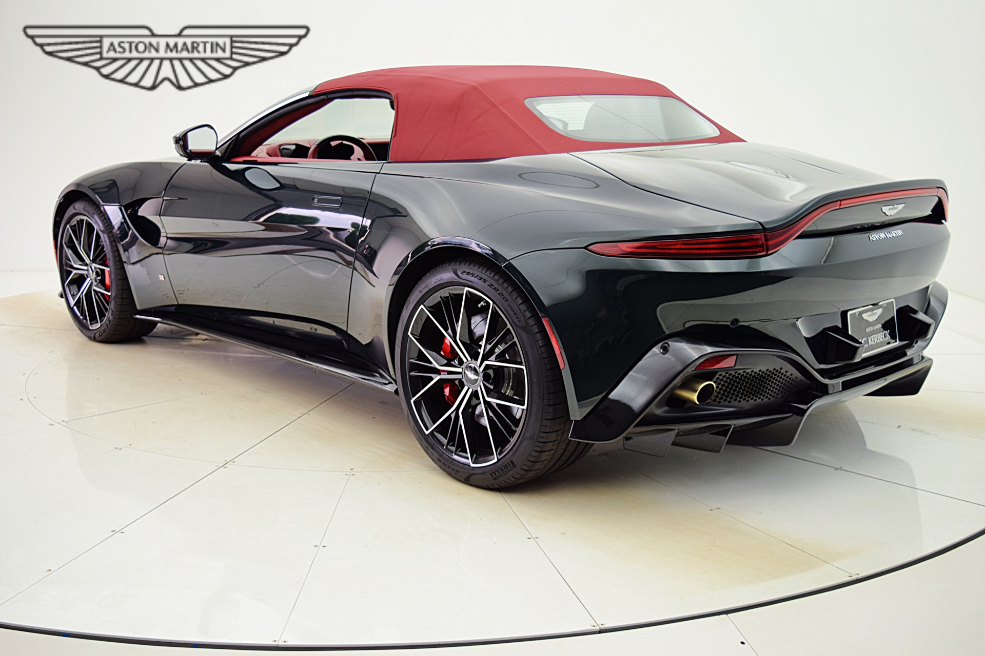 Used 2021 Aston Martin Vantage Roadster | St. Petersburg, FL