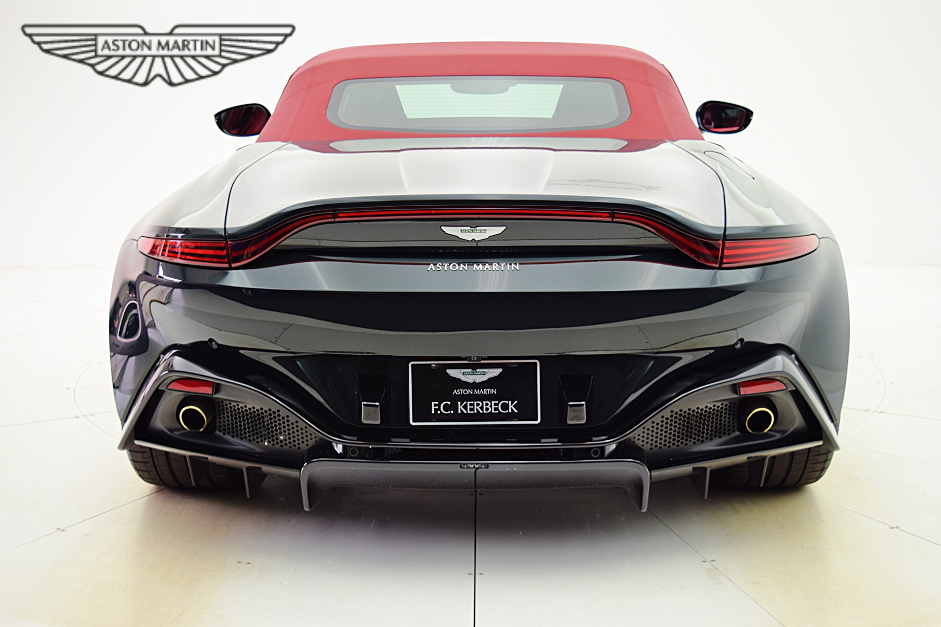 Used 2021 Aston Martin Vantage Roadster | St. Petersburg, FL