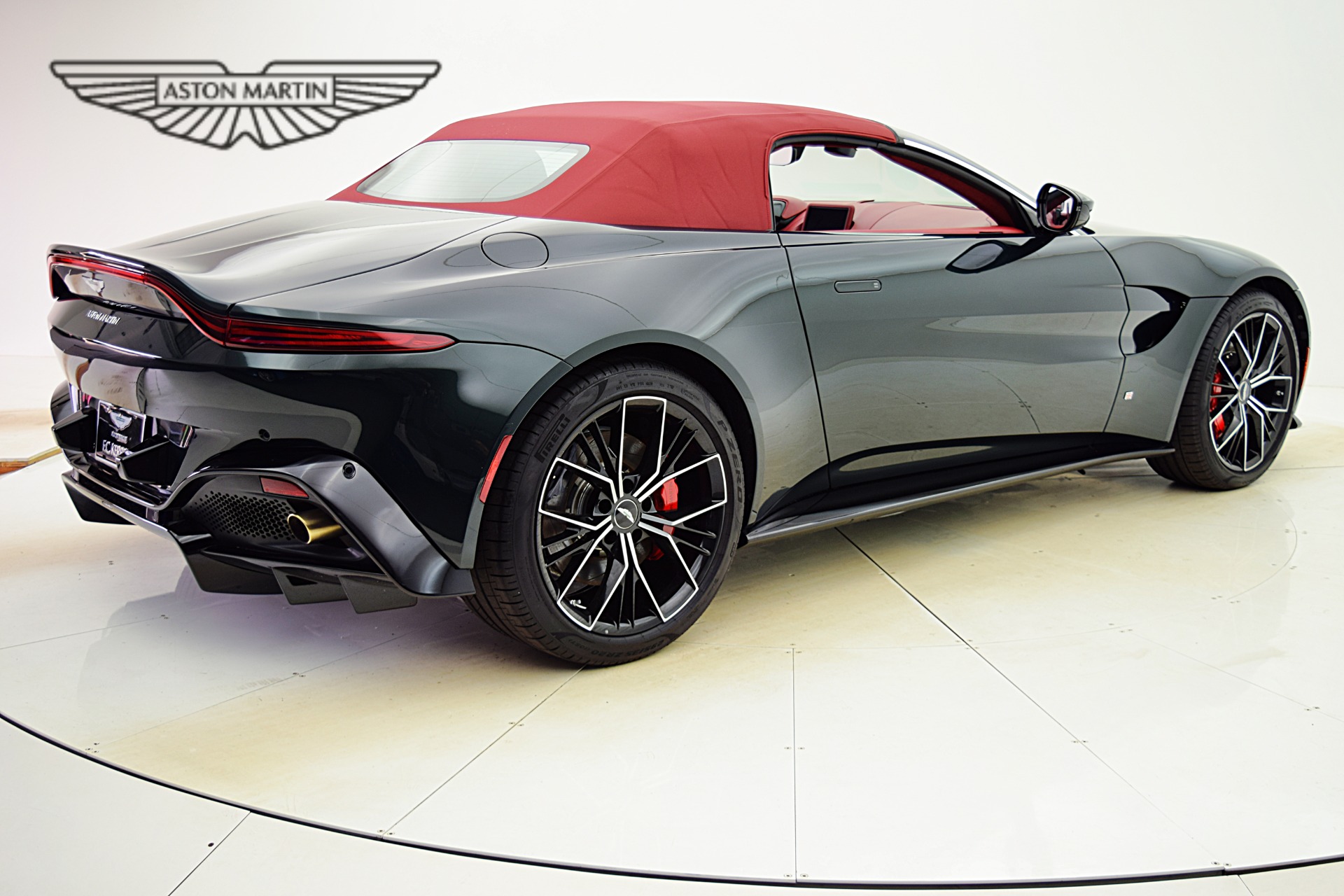 Used 2021 Aston Martin Vantage Roadster | St. Petersburg, FL