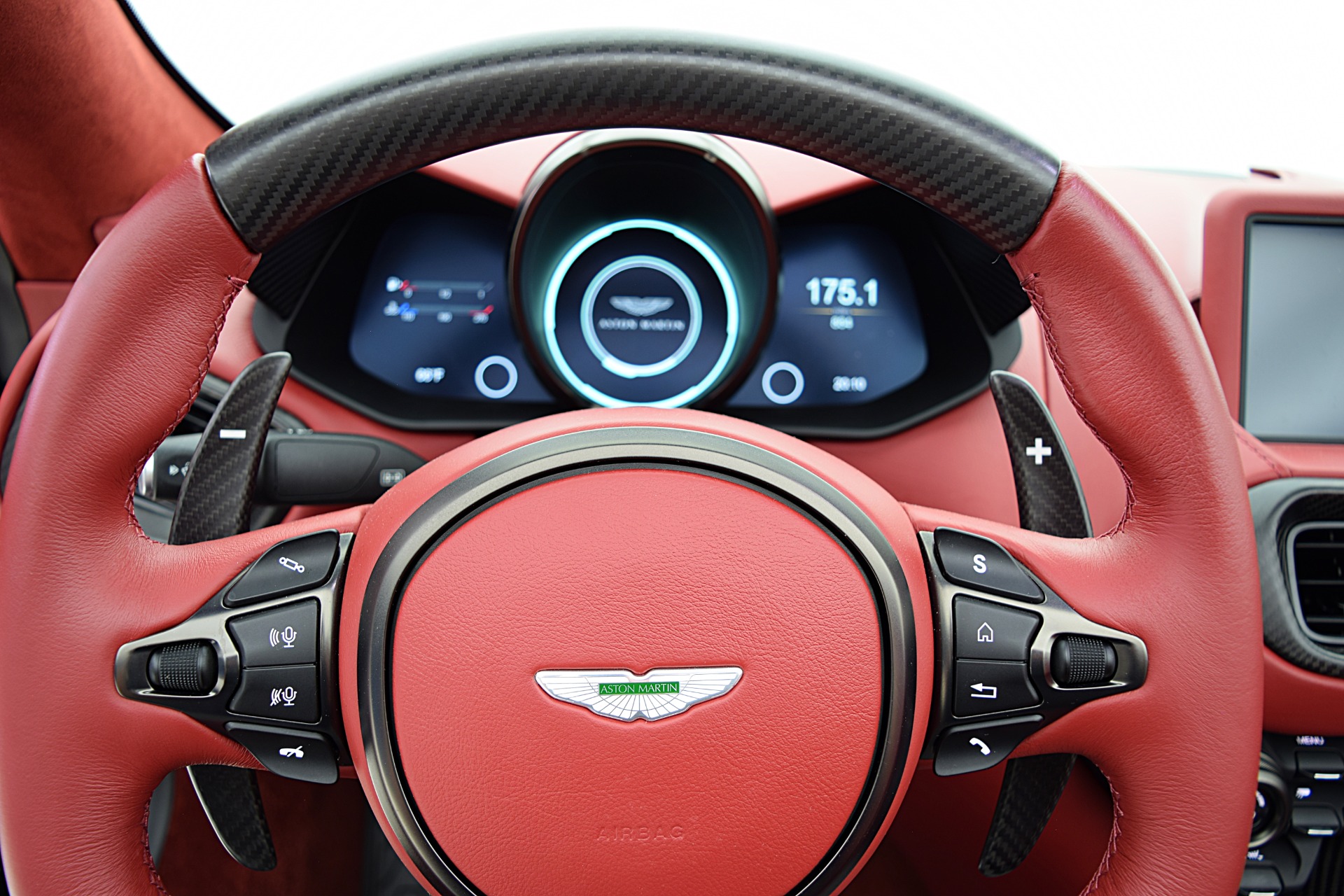 Used 2021 Aston Martin Vantage Roadster | St. Petersburg, FL