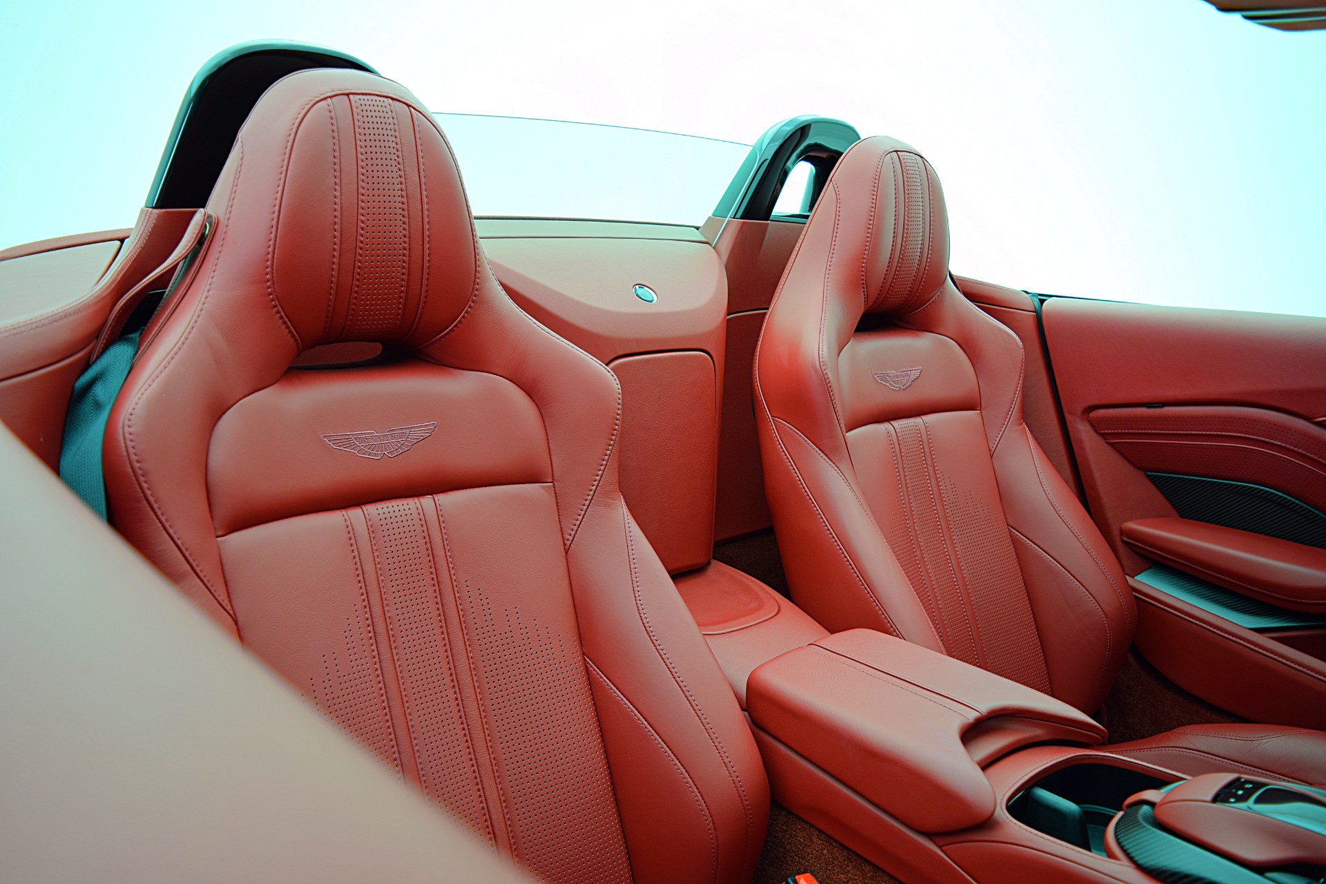 Used 2021 Aston Martin Vantage Roadster | St. Petersburg, FL