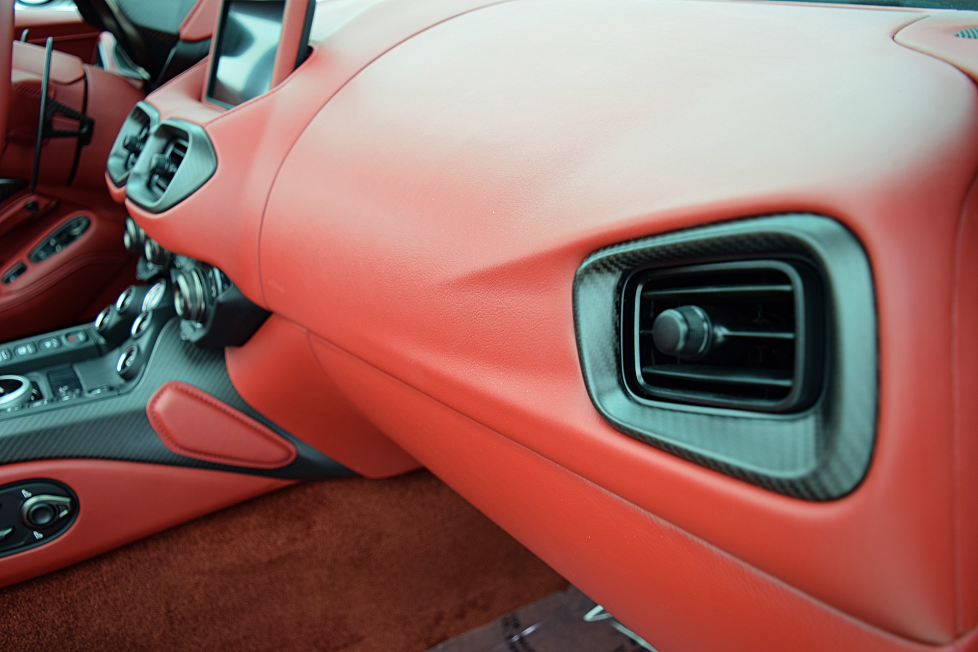 Used 2021 Aston Martin Vantage Roadster | St. Petersburg, FL