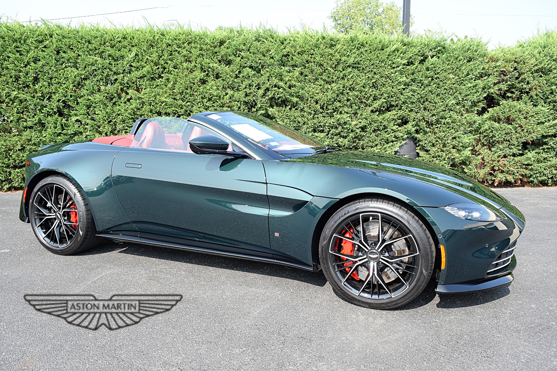 Used 2021 Aston Martin Vantage Roadster | St. Petersburg, FL