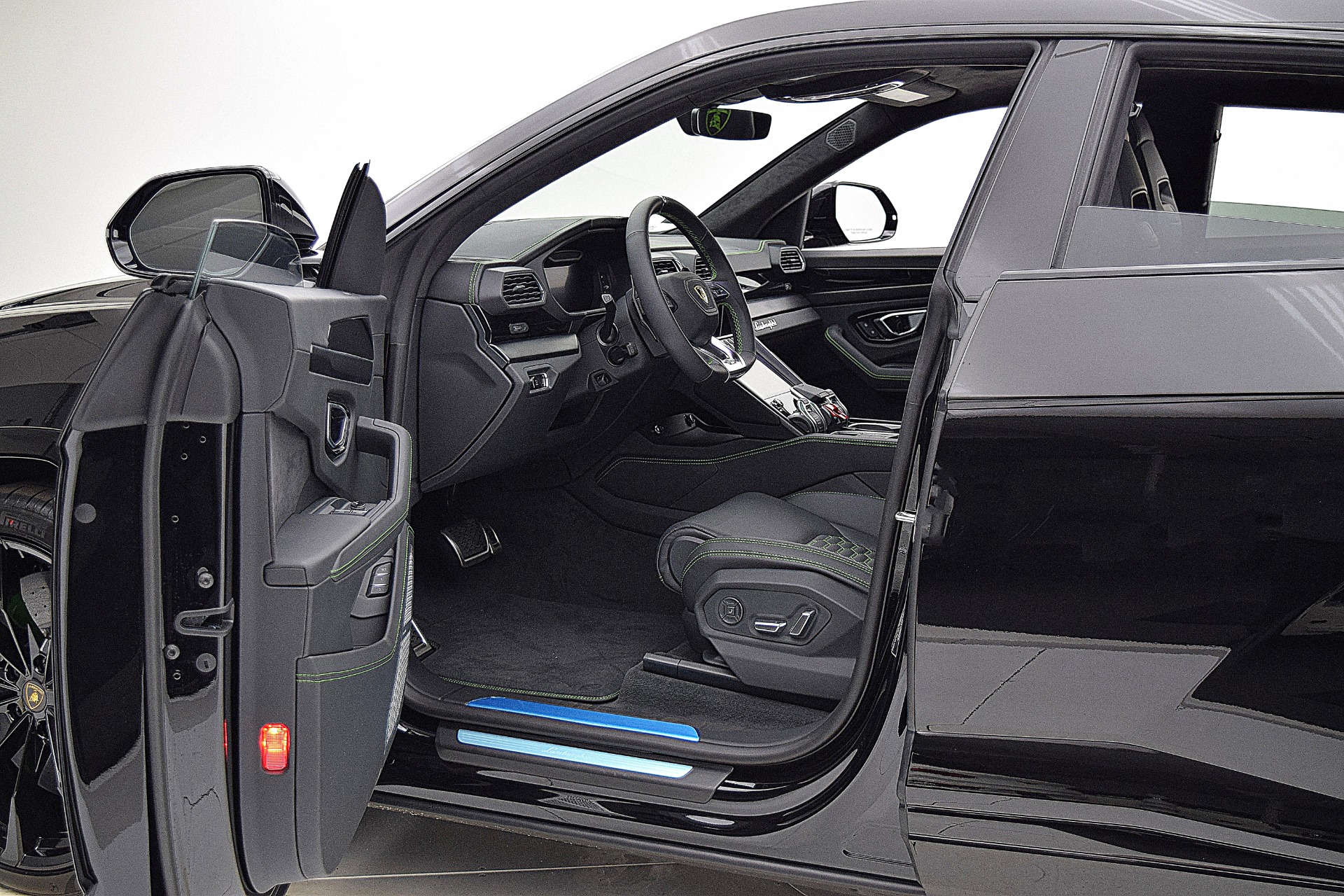 Used 2021 Lamborghini Urus / LEASE OPTIONS AVAILABLE | St. Petersburg, FL
