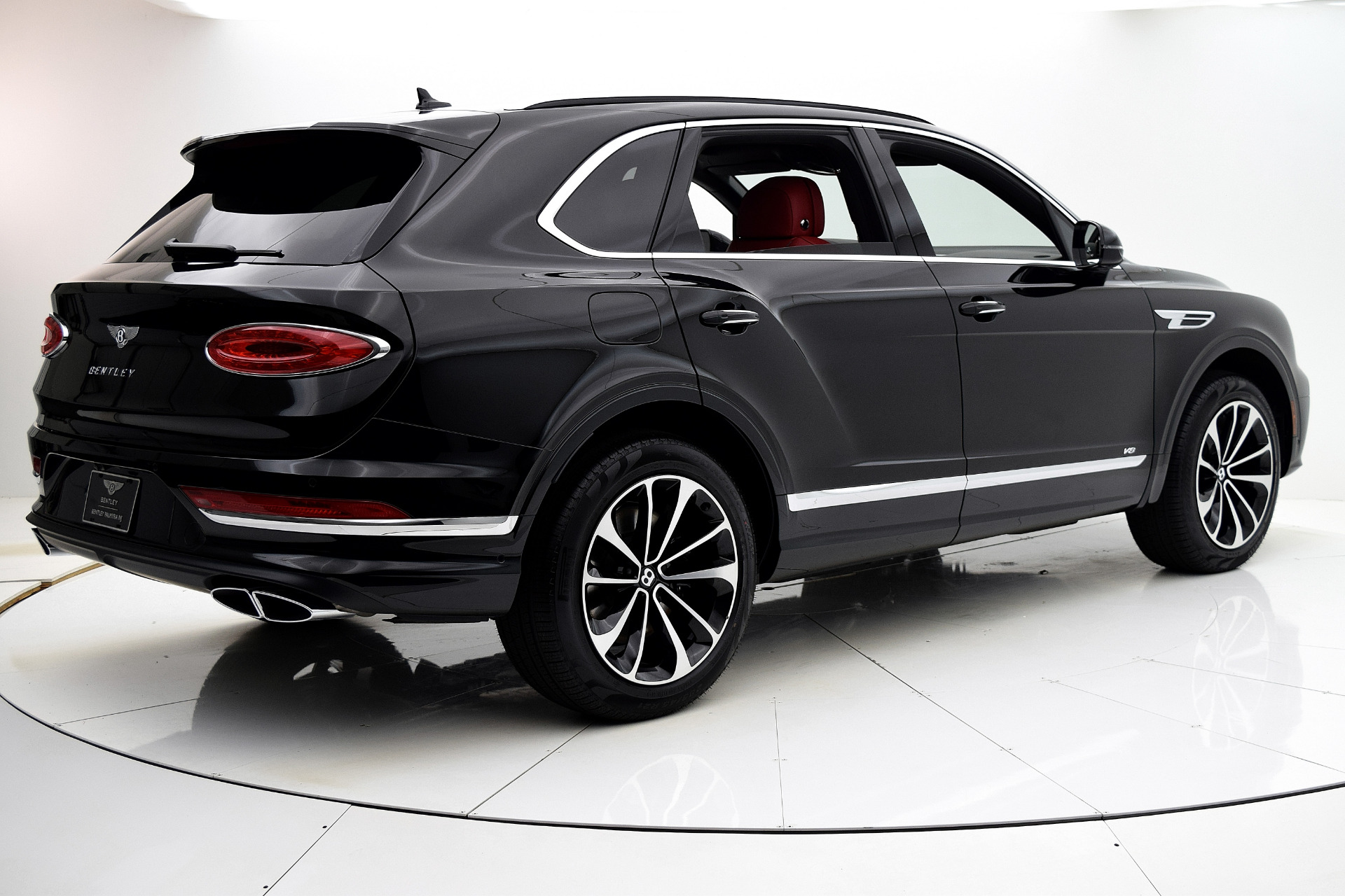 New 2021 Bentley Bentayga V8 | St. Petersburg, FL