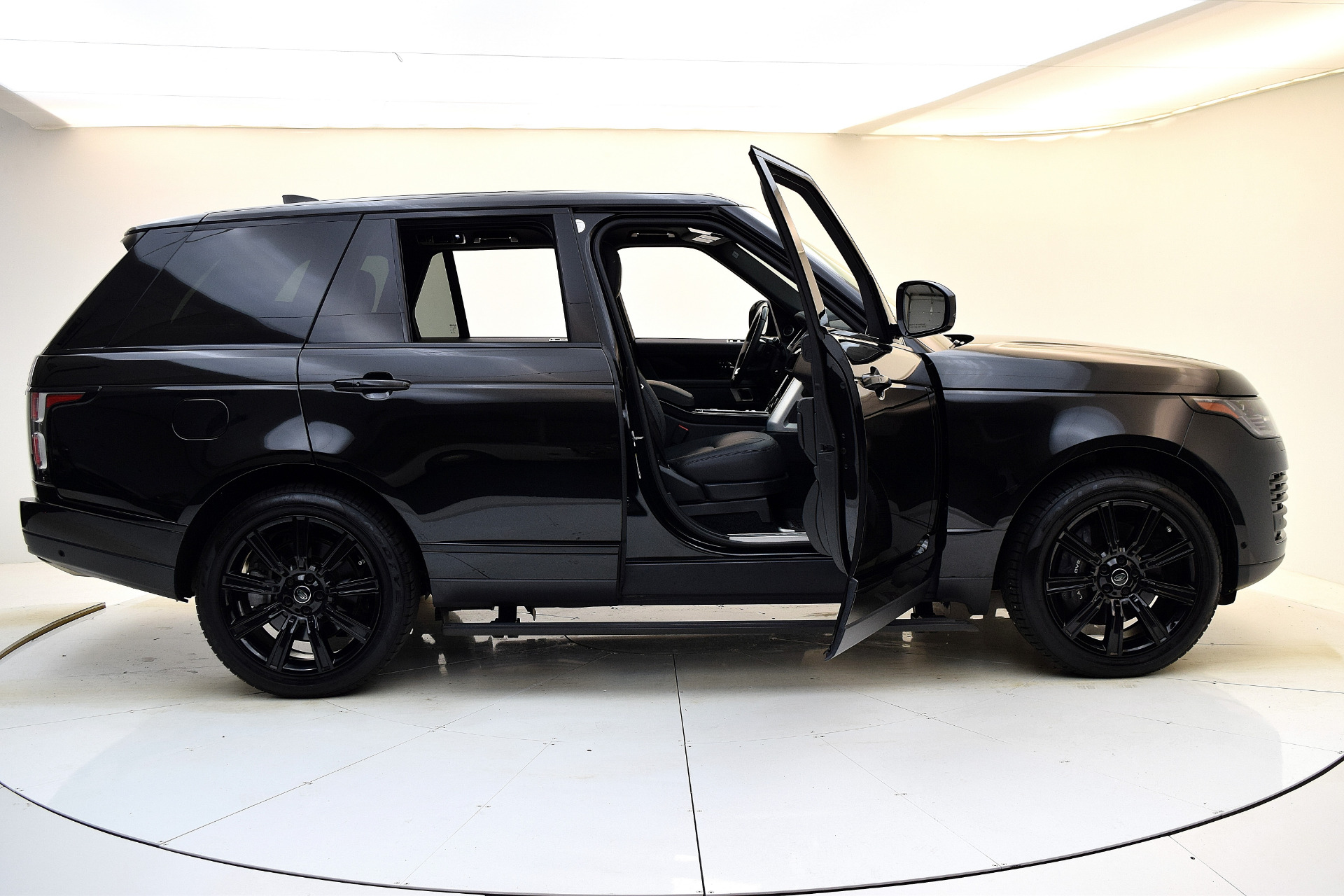 Used 2019 Land Rover Range Rover SC | St. Petersburg, FL