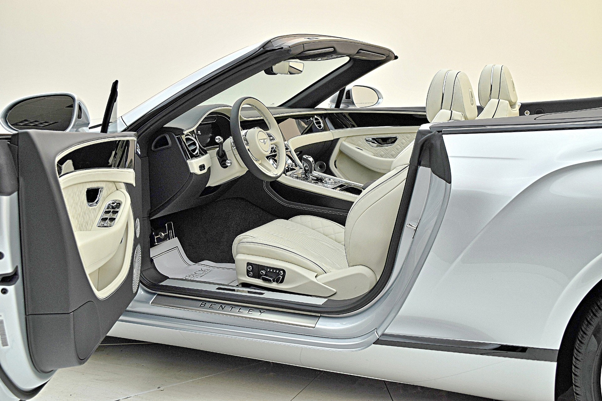 Used 2021 Bentley Continental V8 Convertible / LEASE OPTIONS AVAILABLE | St. Petersburg, FL