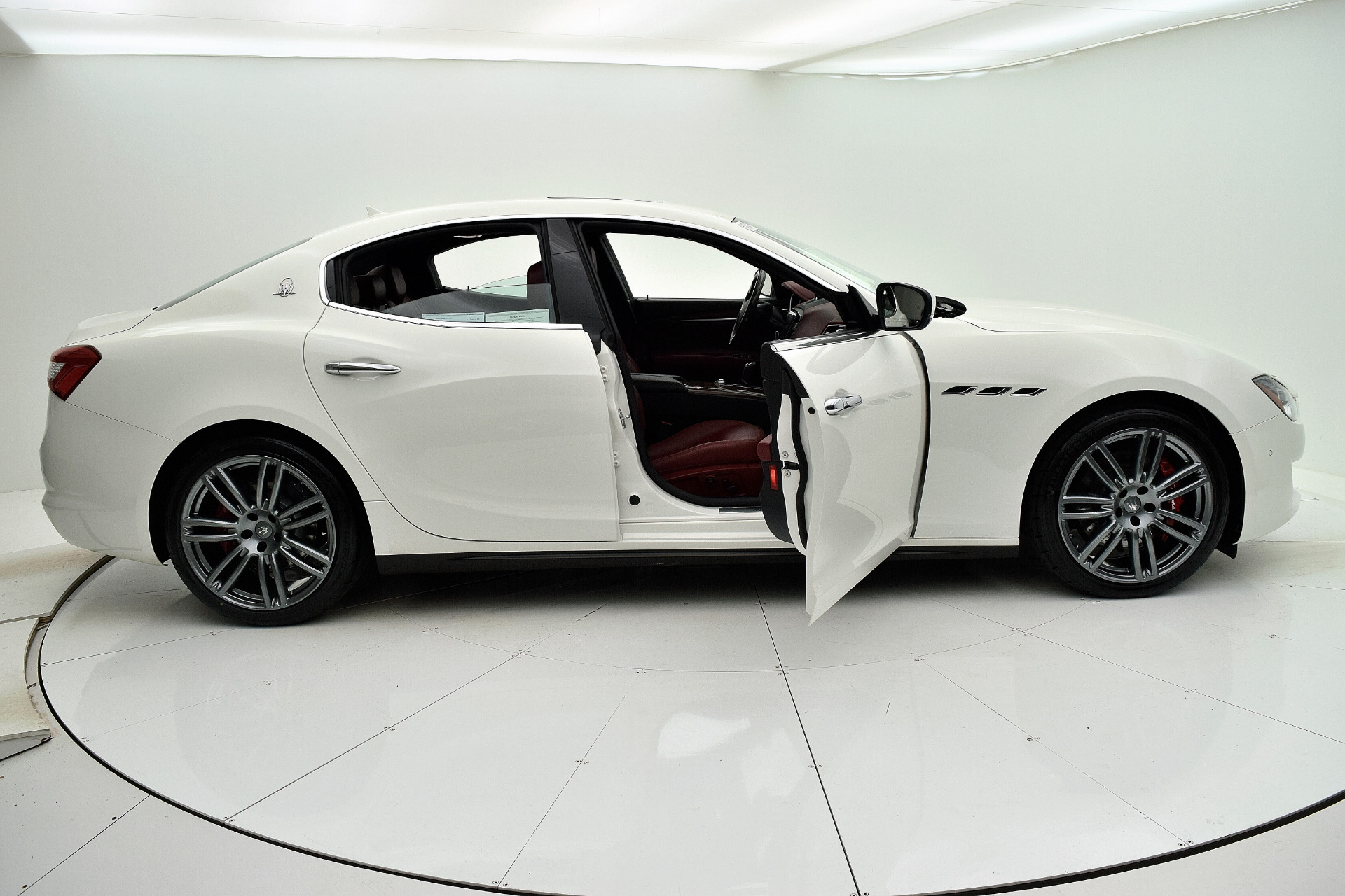 Used 2018 Maserati Ghibli SQ4 | St. Petersburg, FL