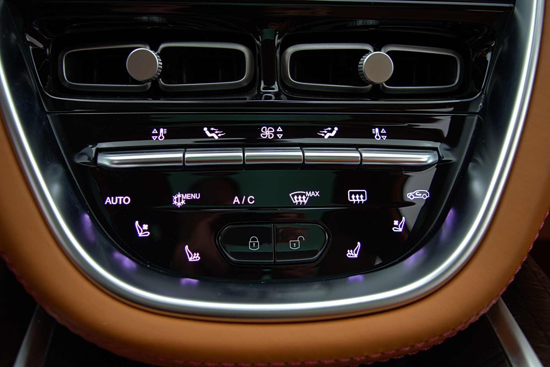 Used 2021 Aston Martin DBX | St. Petersburg, FL