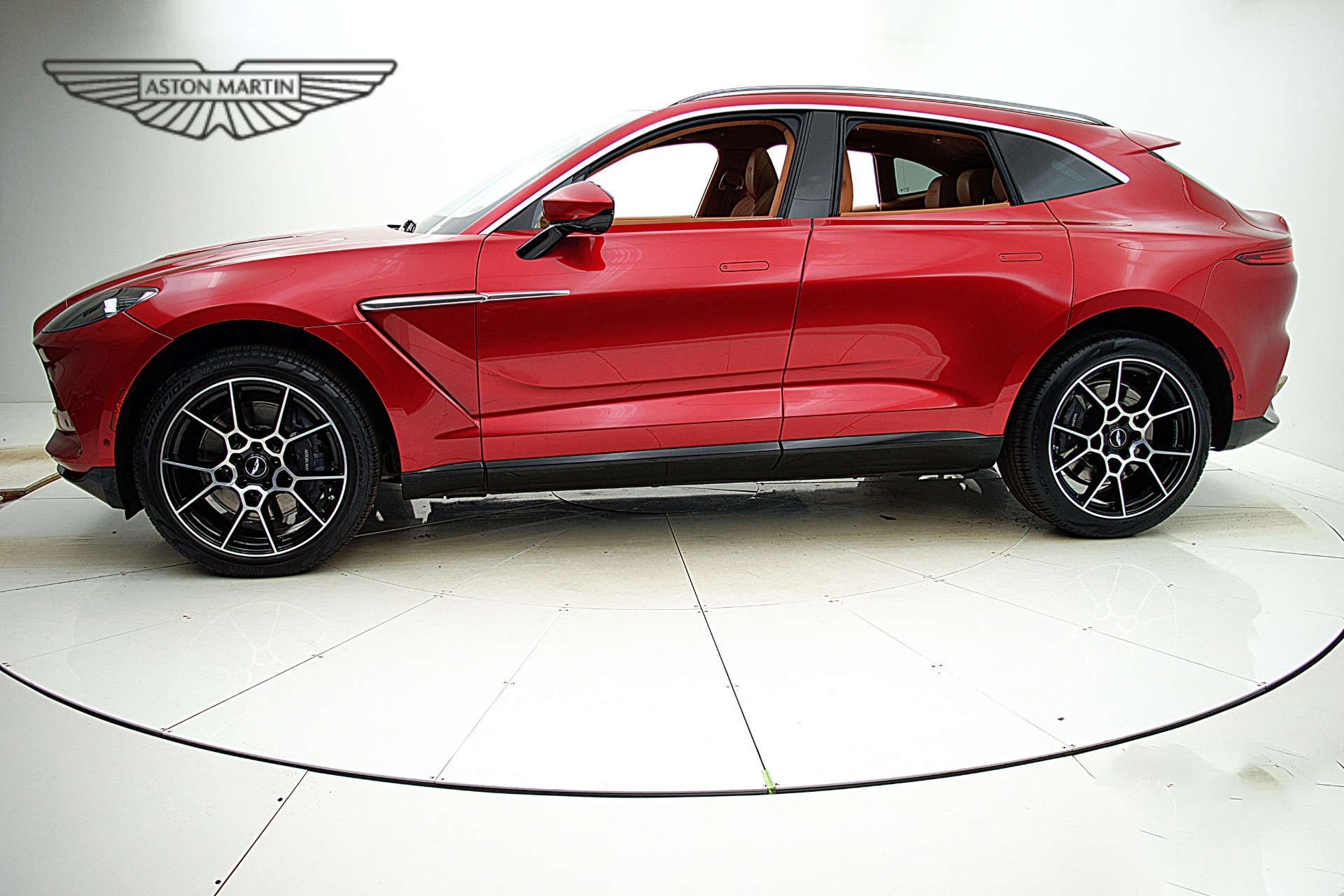 Used 2021 Aston Martin DBX | St. Petersburg, FL