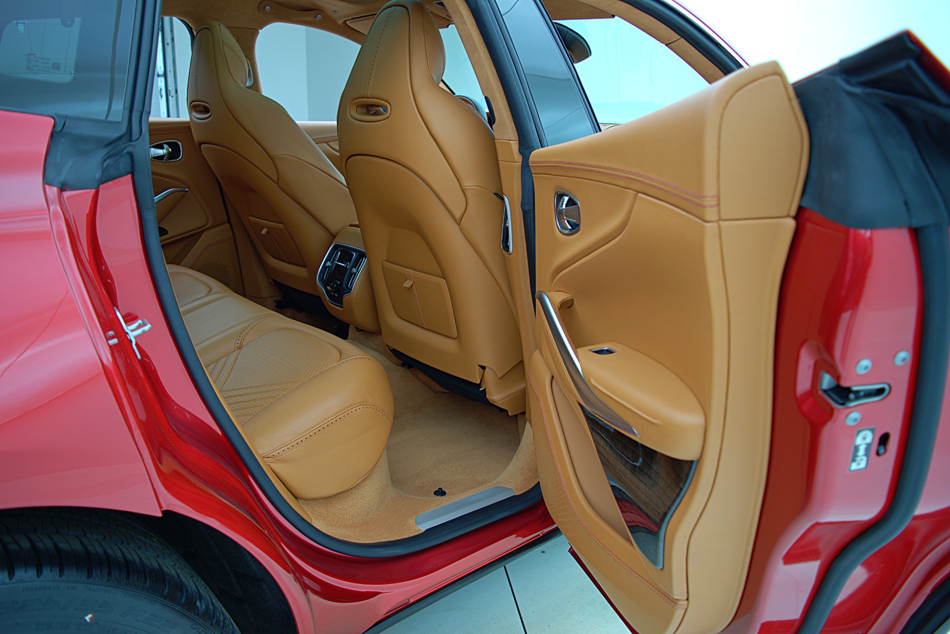 Used 2021 Aston Martin DBX | St. Petersburg, FL