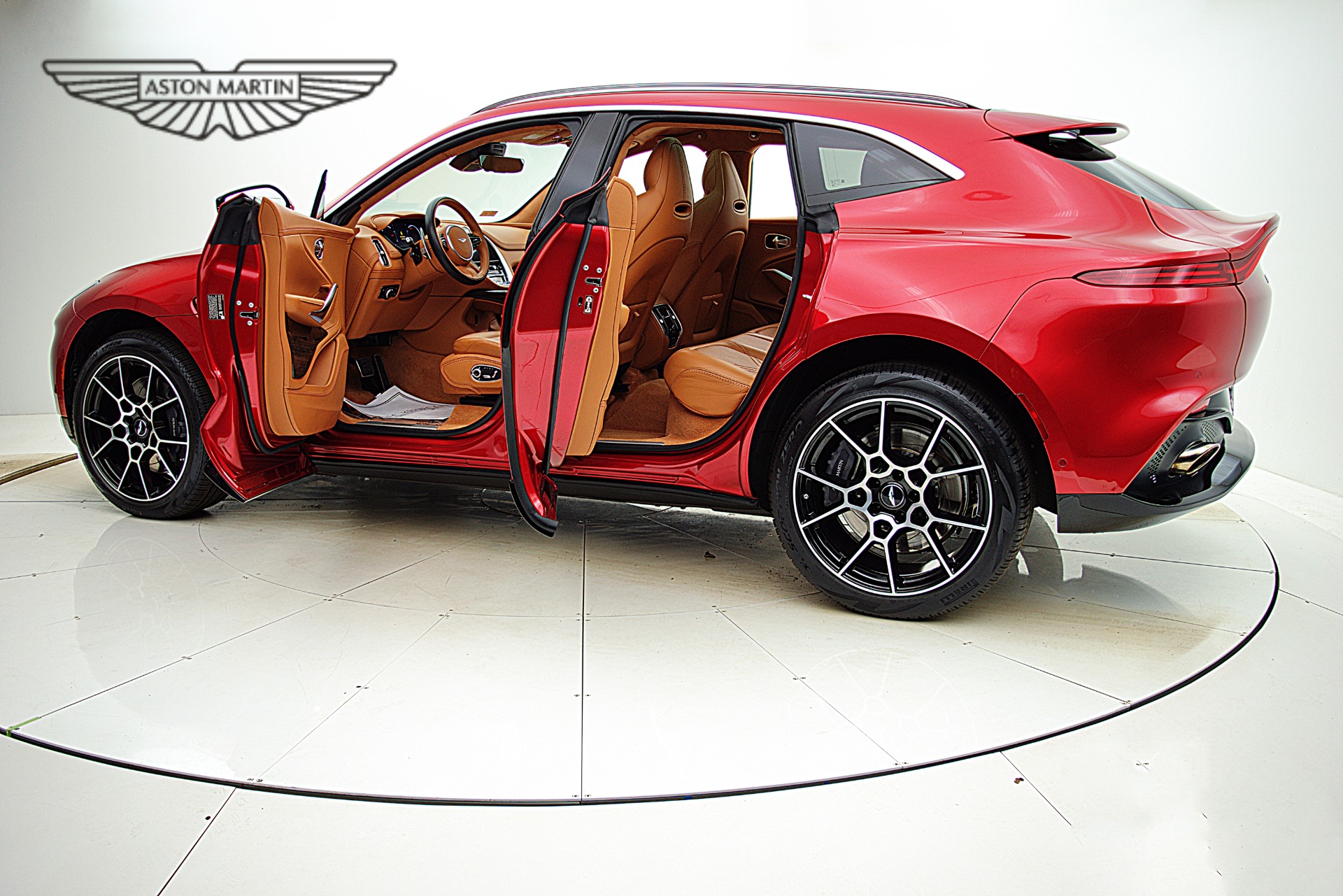 Used 2021 Aston Martin DBX | St. Petersburg, FL