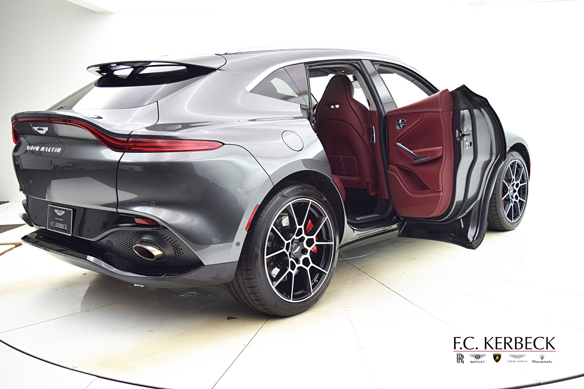 Used 2021 Aston Martin DBX | St. Petersburg, FL