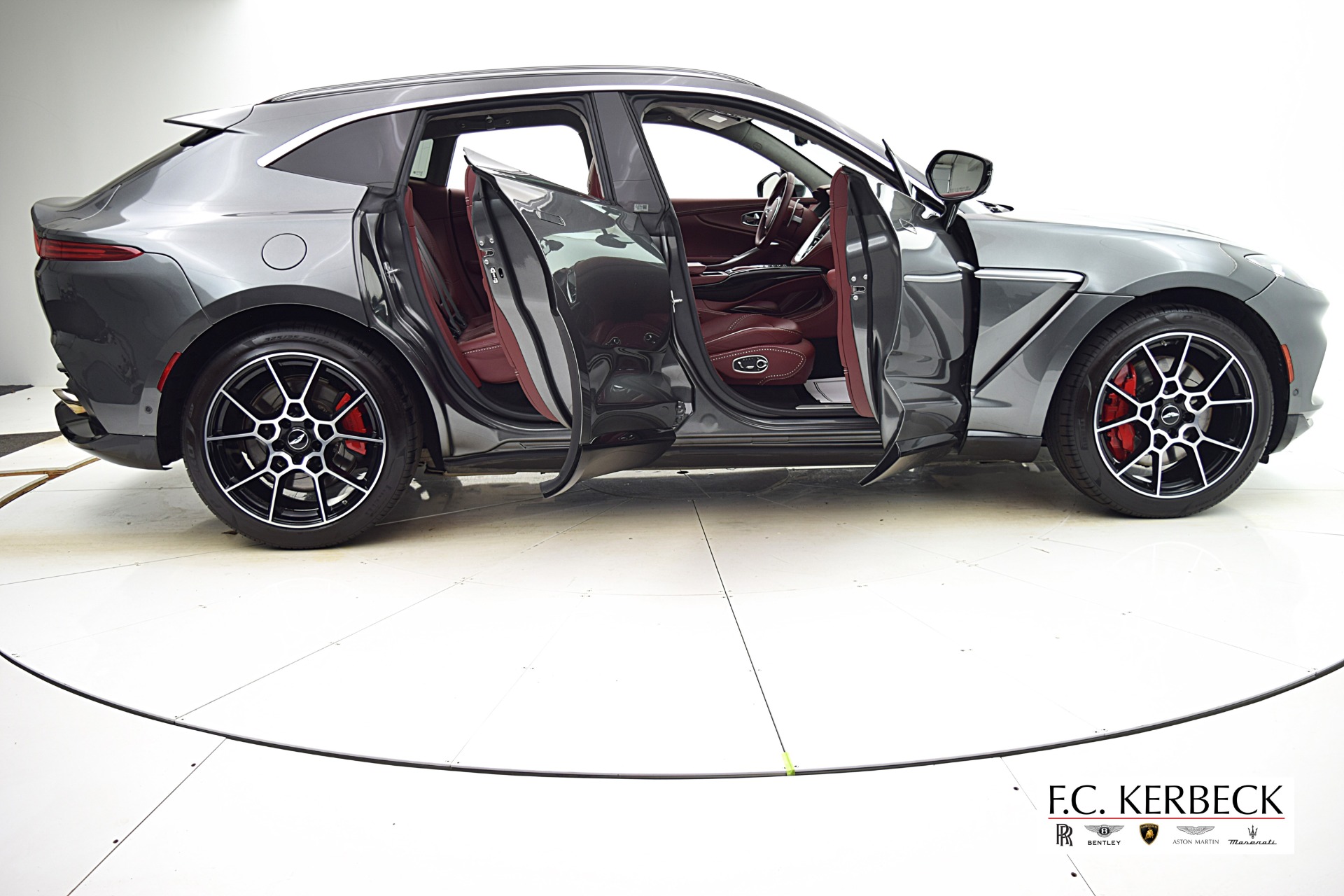 Used 2021 Aston Martin DBX | St. Petersburg, FL