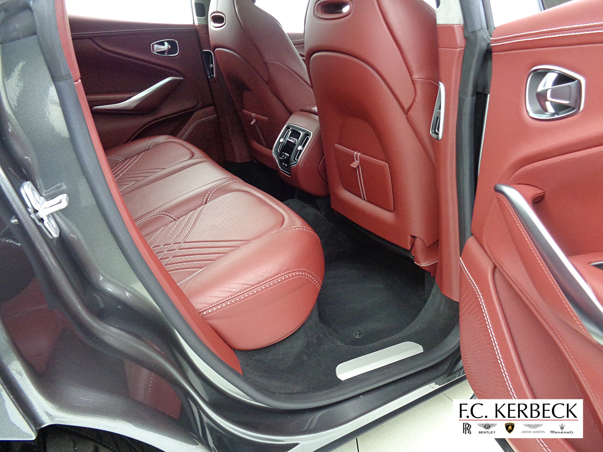 Used 2021 Aston Martin DBX | St. Petersburg, FL