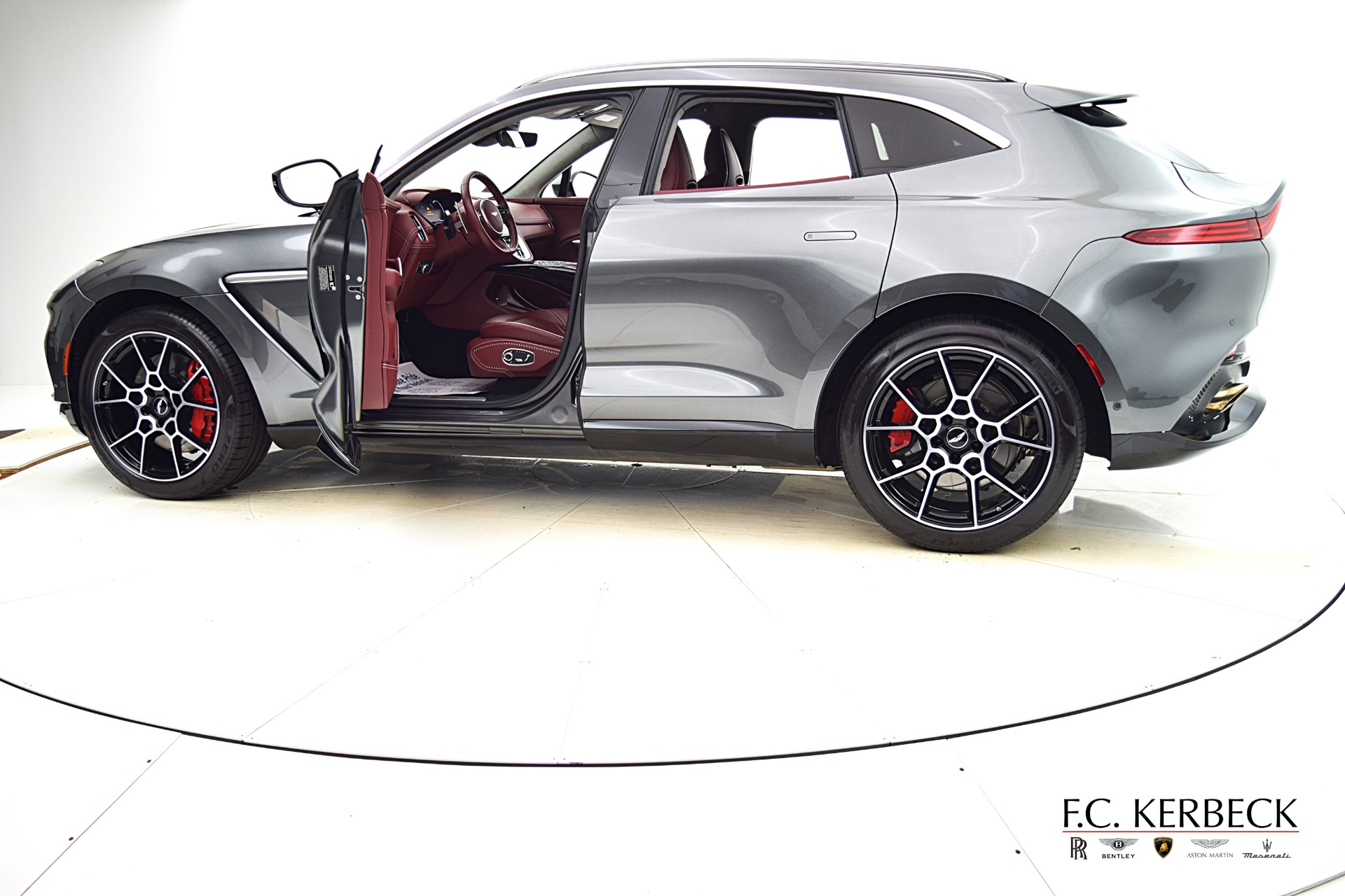 Used 2021 Aston Martin DBX | St. Petersburg, FL
