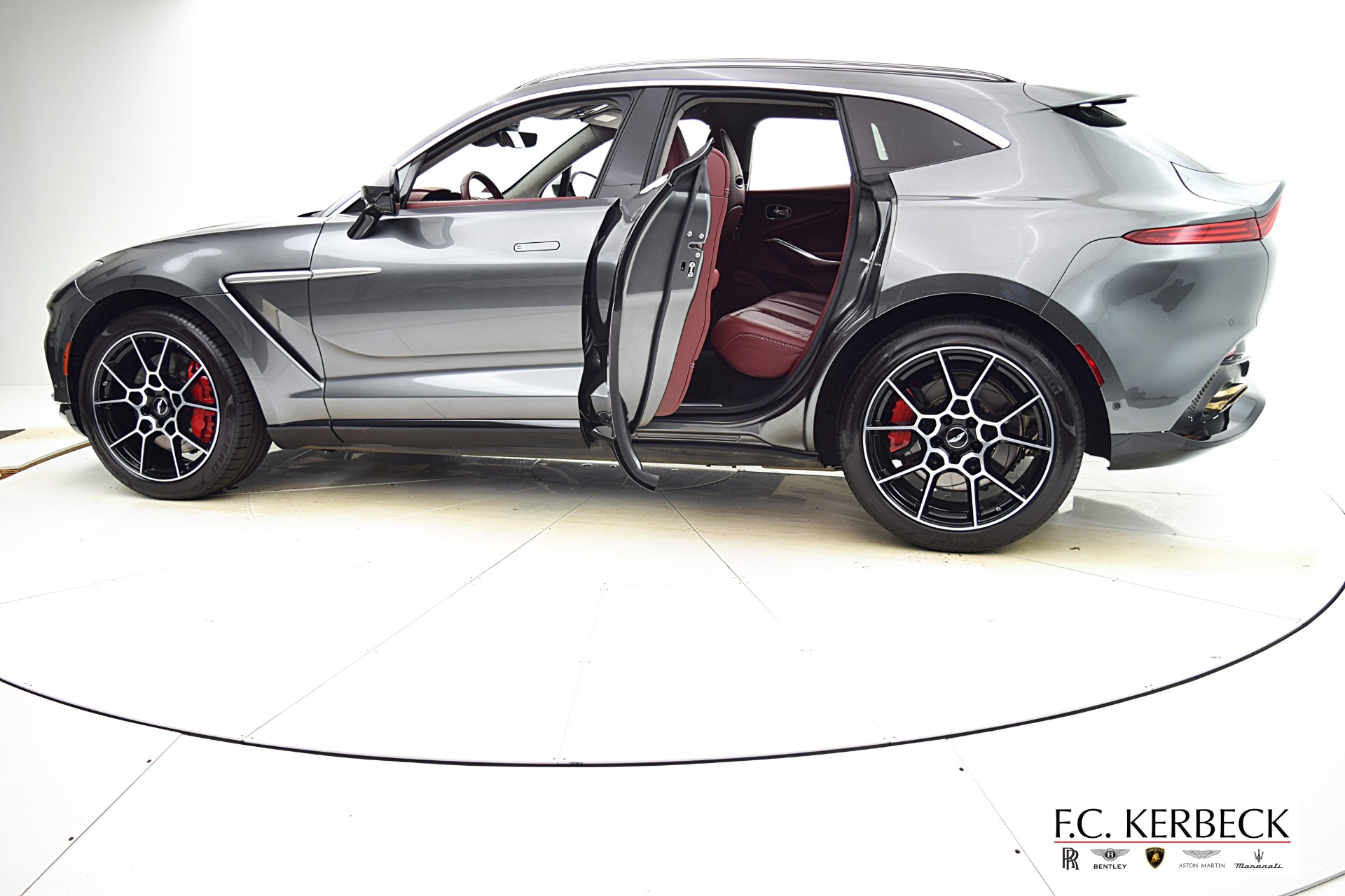 Used 2021 Aston Martin DBX | St. Petersburg, FL