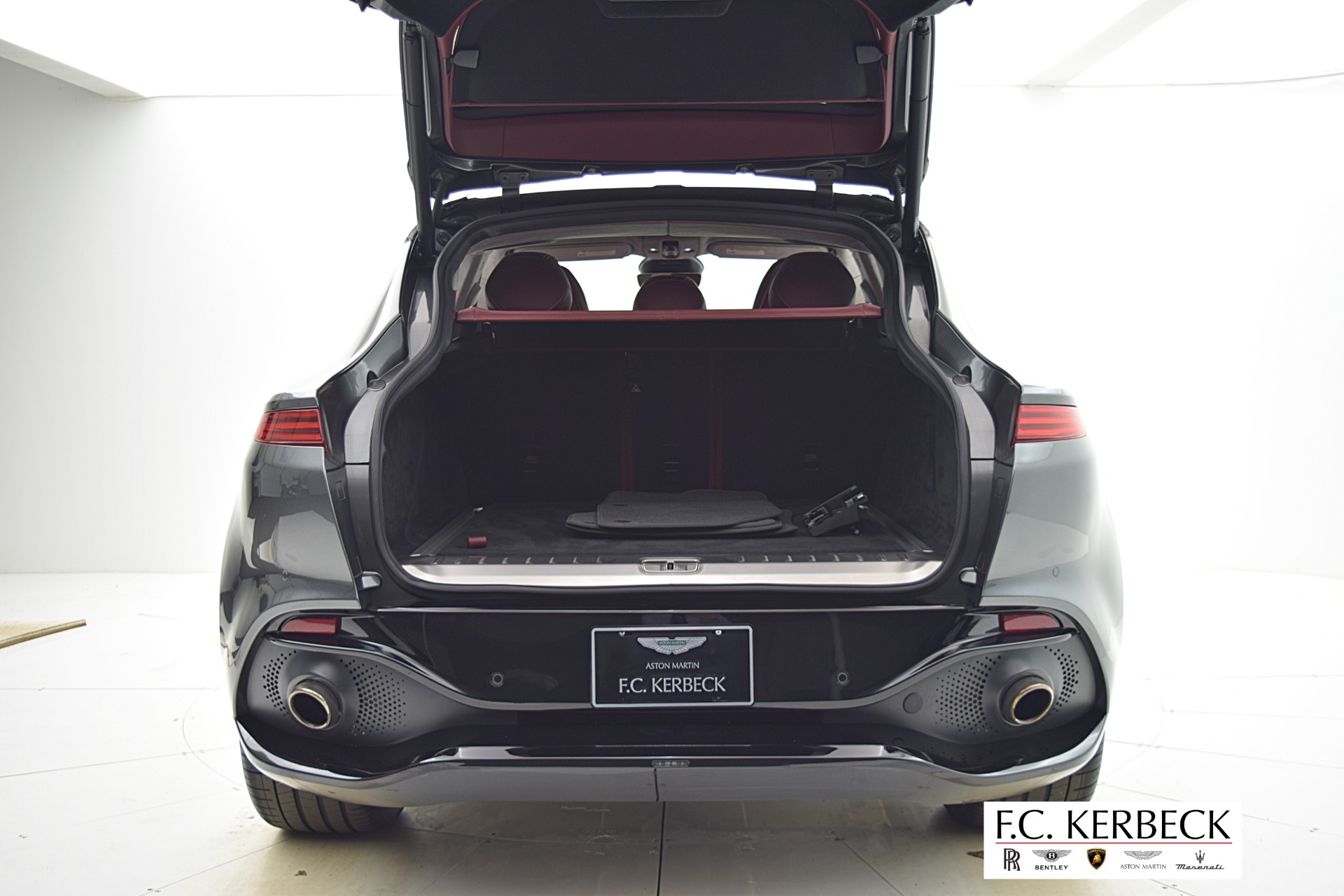 Used 2021 Aston Martin DBX | St. Petersburg, FL