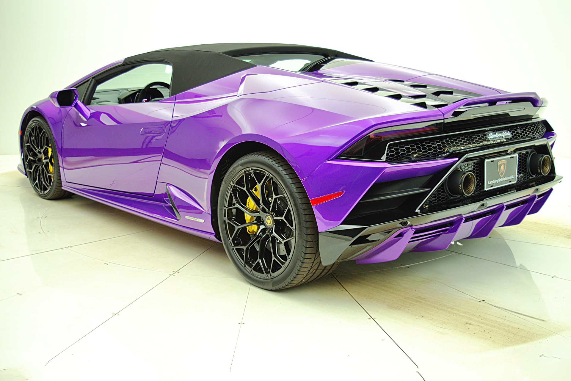 Used 2022 Lamborghini Huracan LP 640-4 EVO Spyder / LEASE OPTIONS AVAILABLE | St. Petersburg, FL