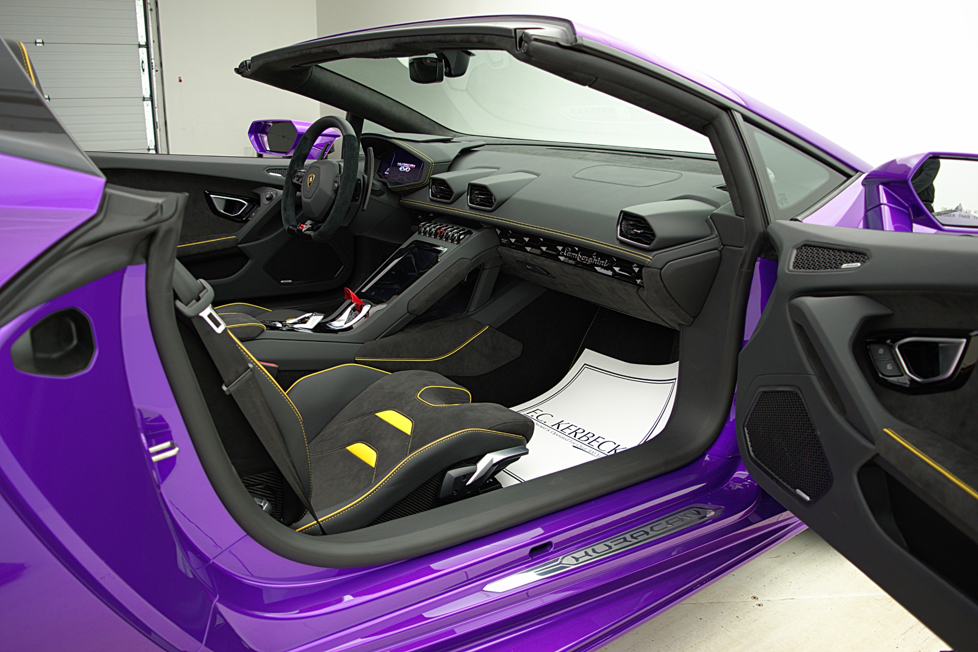 Used 2022 Lamborghini Huracan LP 640-4 EVO Spyder / LEASE OPTIONS AVAILABLE | St. Petersburg, FL