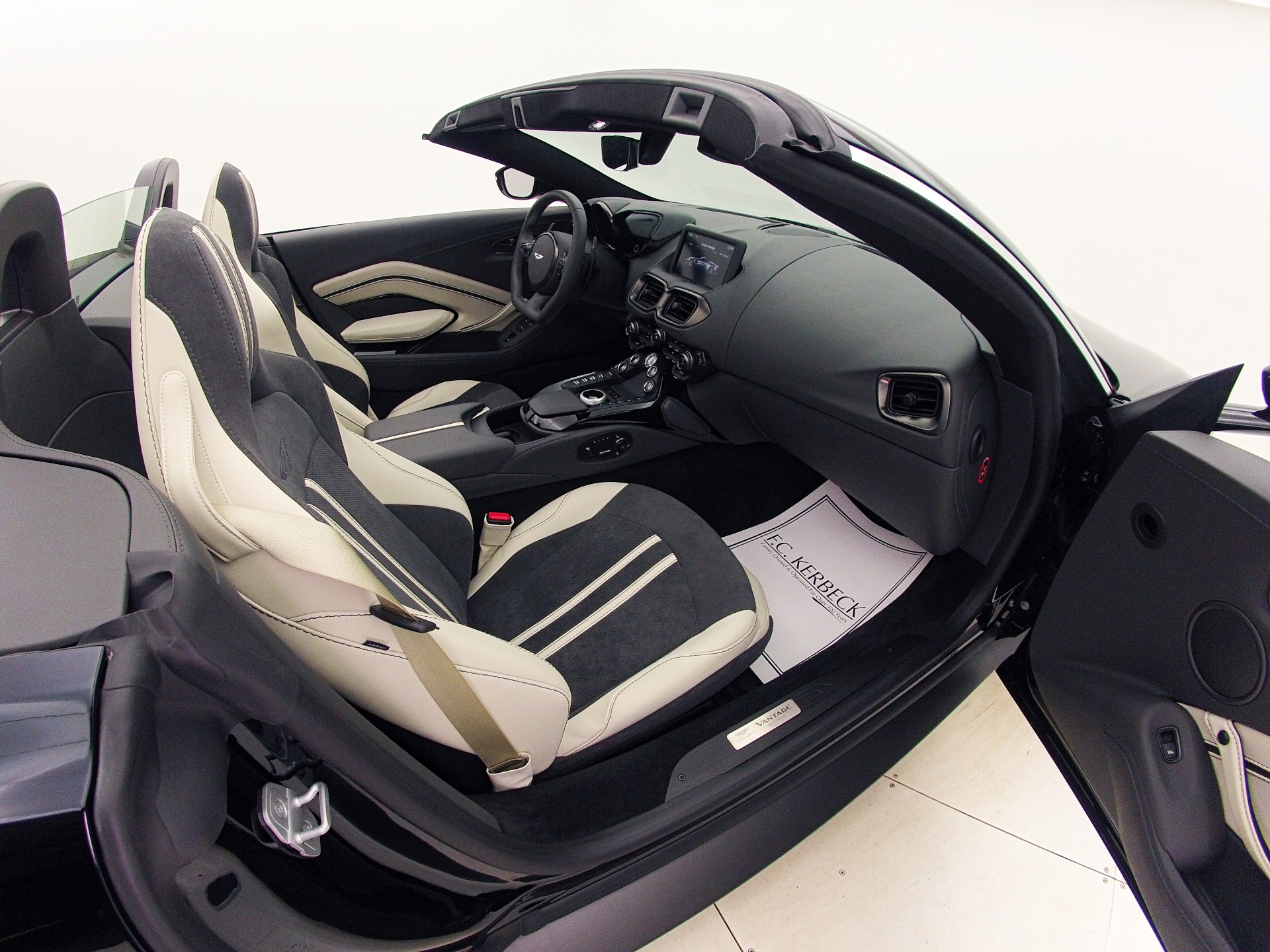 Used 2023 Aston Martin Vantage | St. Petersburg, FL