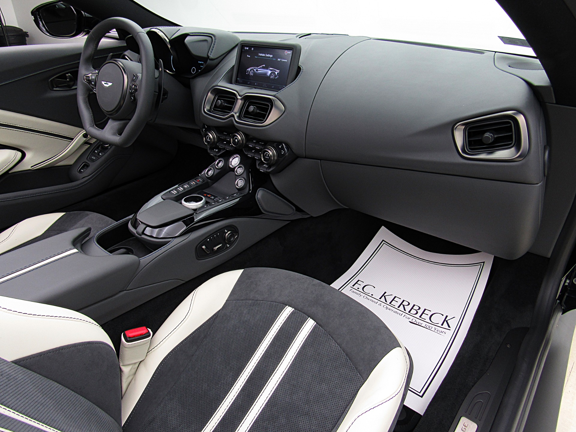 Used 2023 Aston Martin Vantage | St. Petersburg, FL