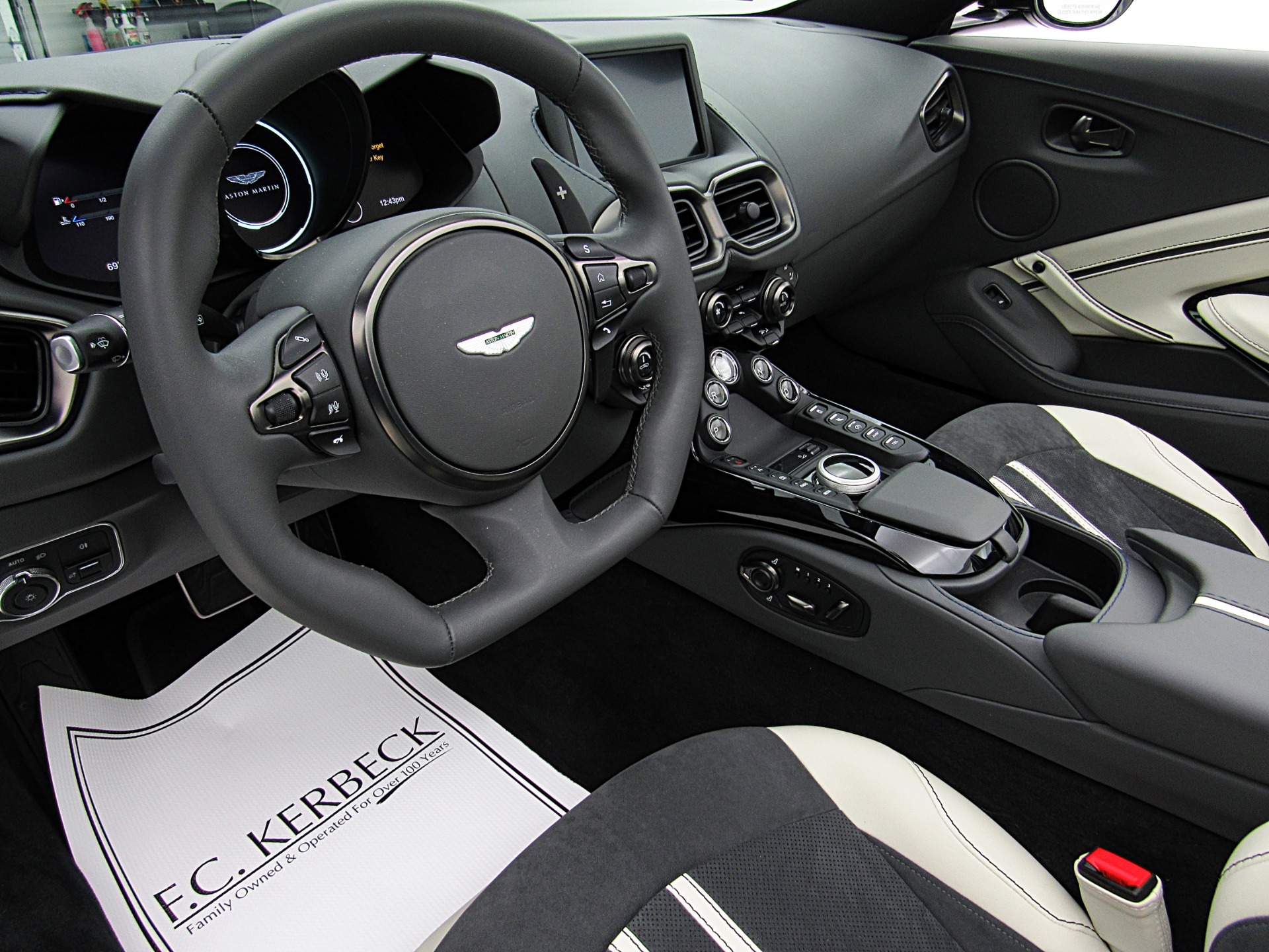 Used 2023 Aston Martin Vantage | St. Petersburg, FL