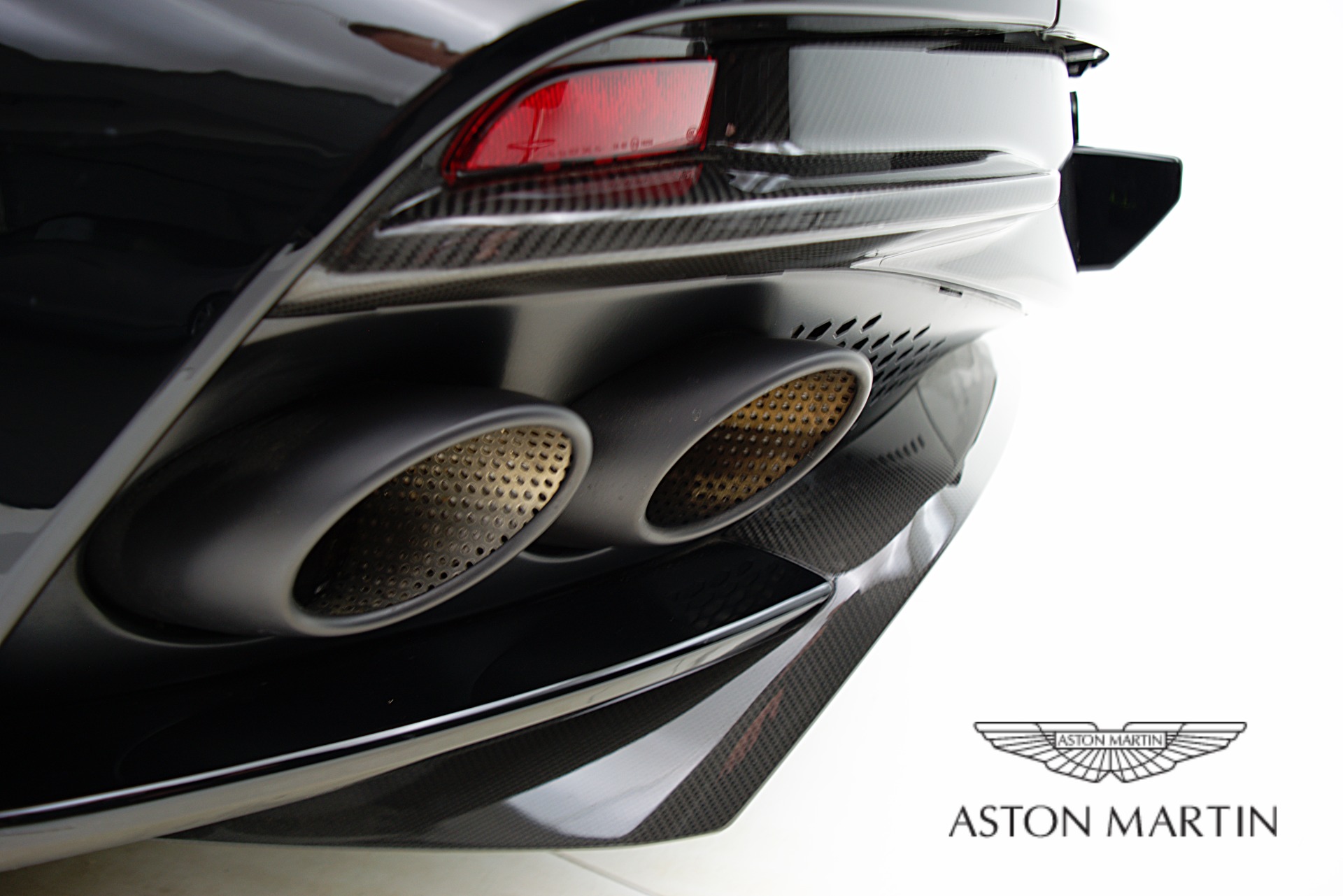 Used 2021 Aston Martin DBS Superleggera | St. Petersburg, FL