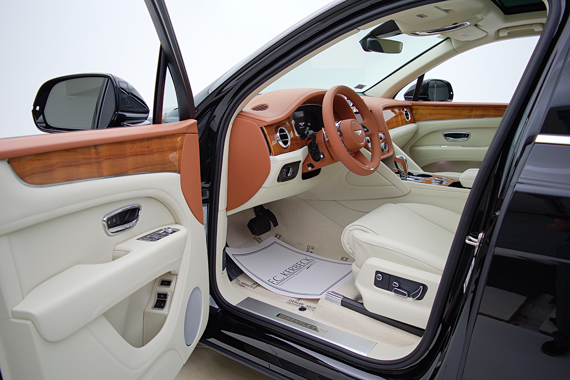 Used 2022 Bentley Bentayga / LEASE OPTIONS AVAILABLE | St. Petersburg, FL