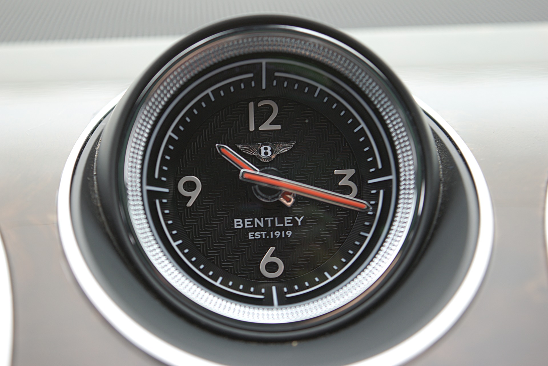 Used 2018 Bentley Bentayga W12 Signature AWD / LEASE OPTIONS AVAILABLE | St. Petersburg, FL