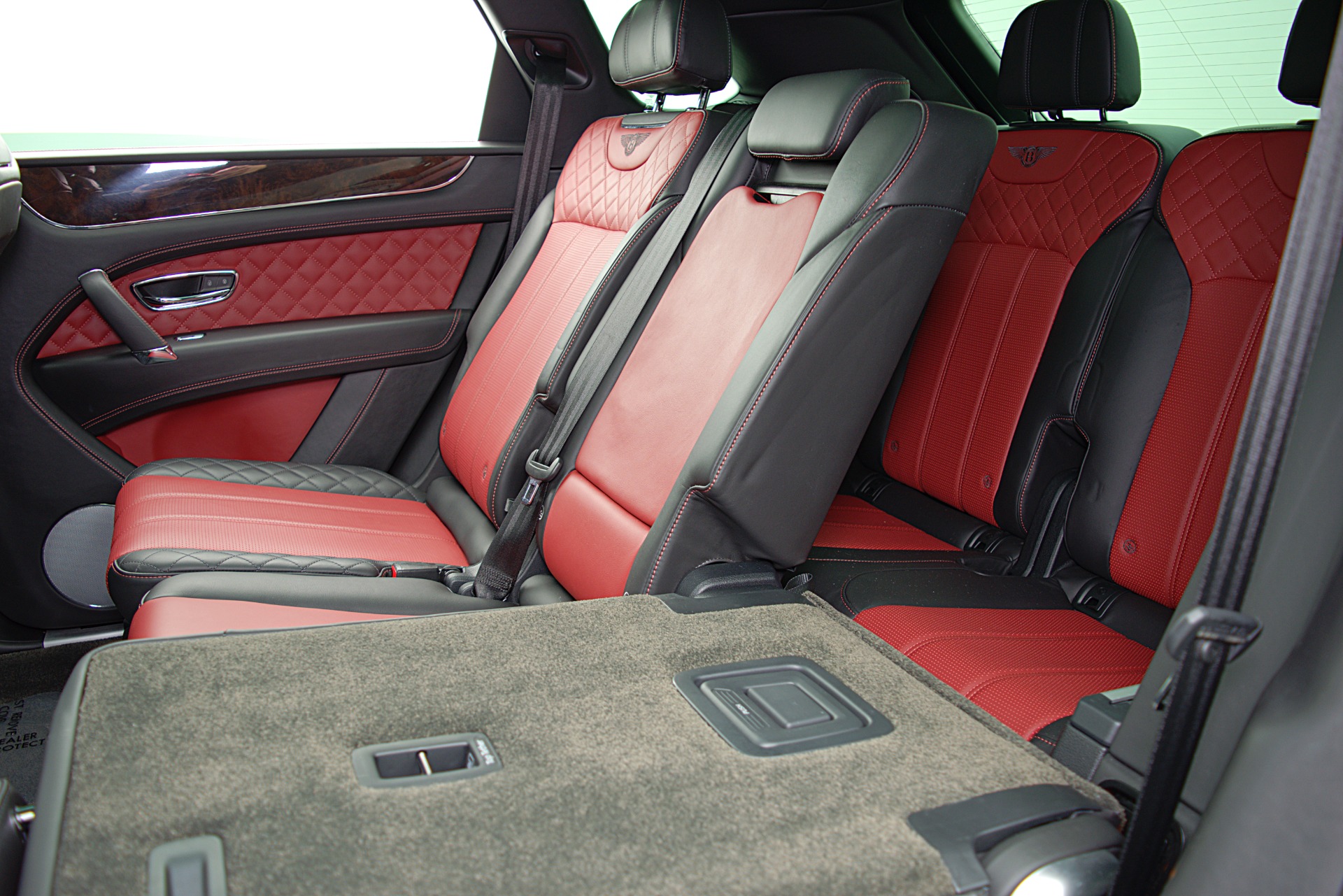 Used 2018 Bentley Bentayga W12 Signature AWD / LEASE OPTIONS AVAILABLE | St. Petersburg, FL