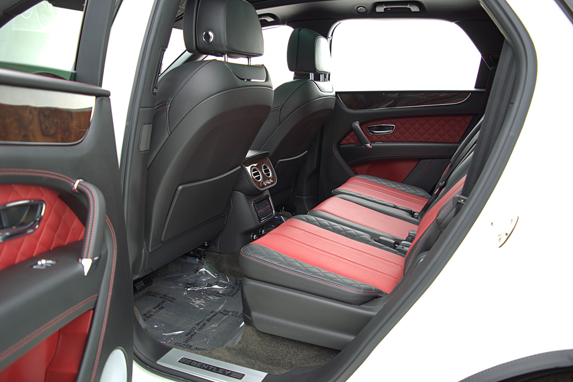 Used 2018 Bentley Bentayga W12 Signature AWD / LEASE OPTIONS AVAILABLE | St. Petersburg, FL