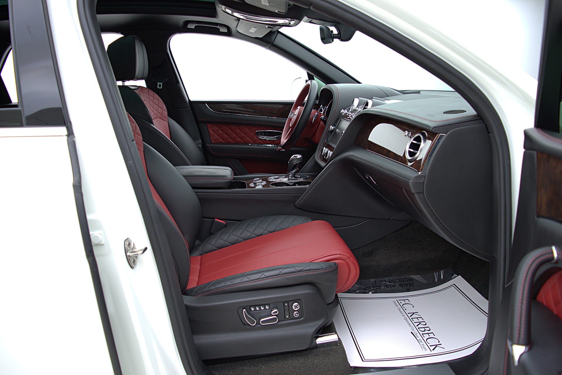 Used 2018 Bentley Bentayga W12 Signature AWD / LEASE OPTIONS AVAILABLE | St. Petersburg, FL