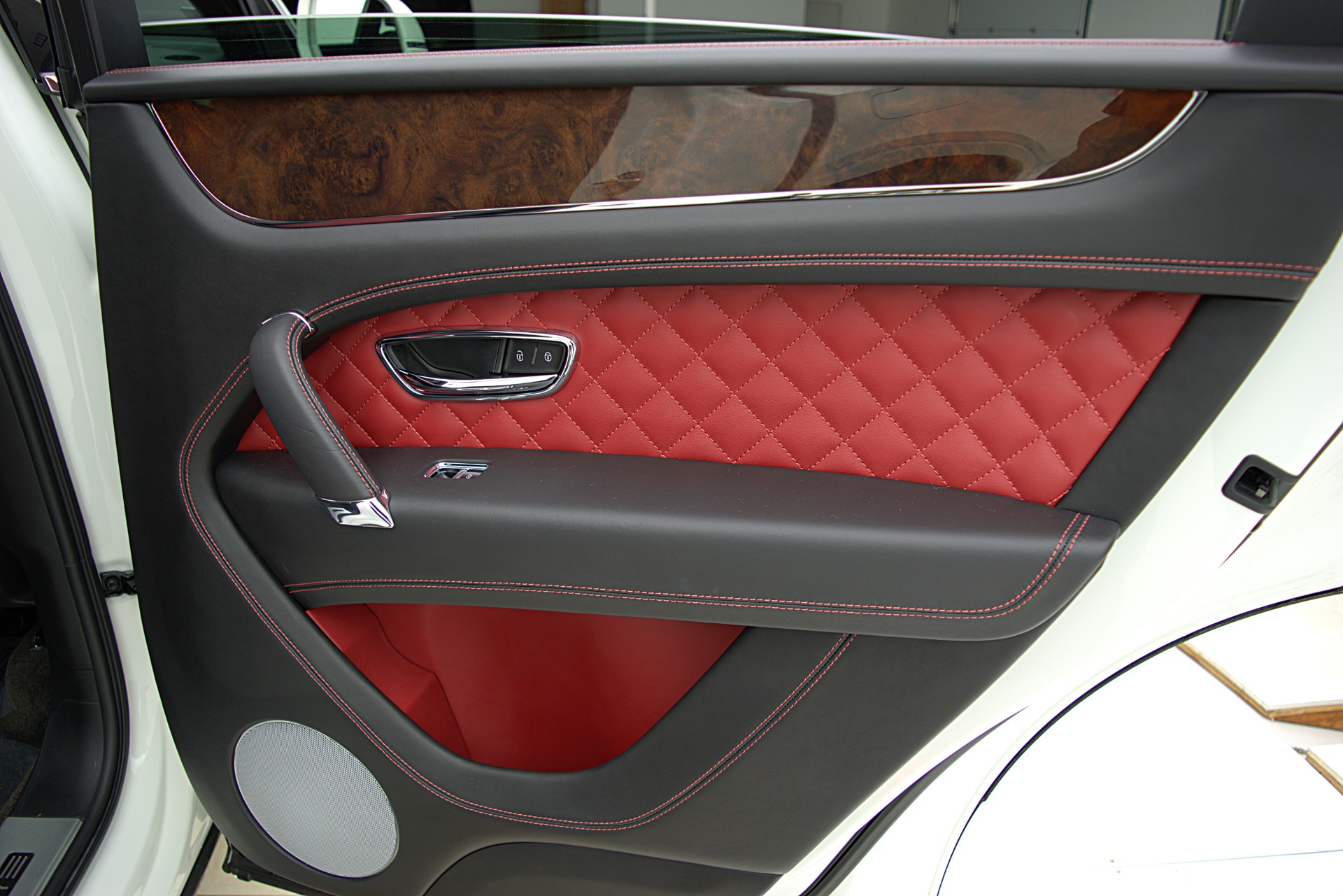 Used 2018 Bentley Bentayga W12 Signature AWD / LEASE OPTIONS AVAILABLE | St. Petersburg, FL