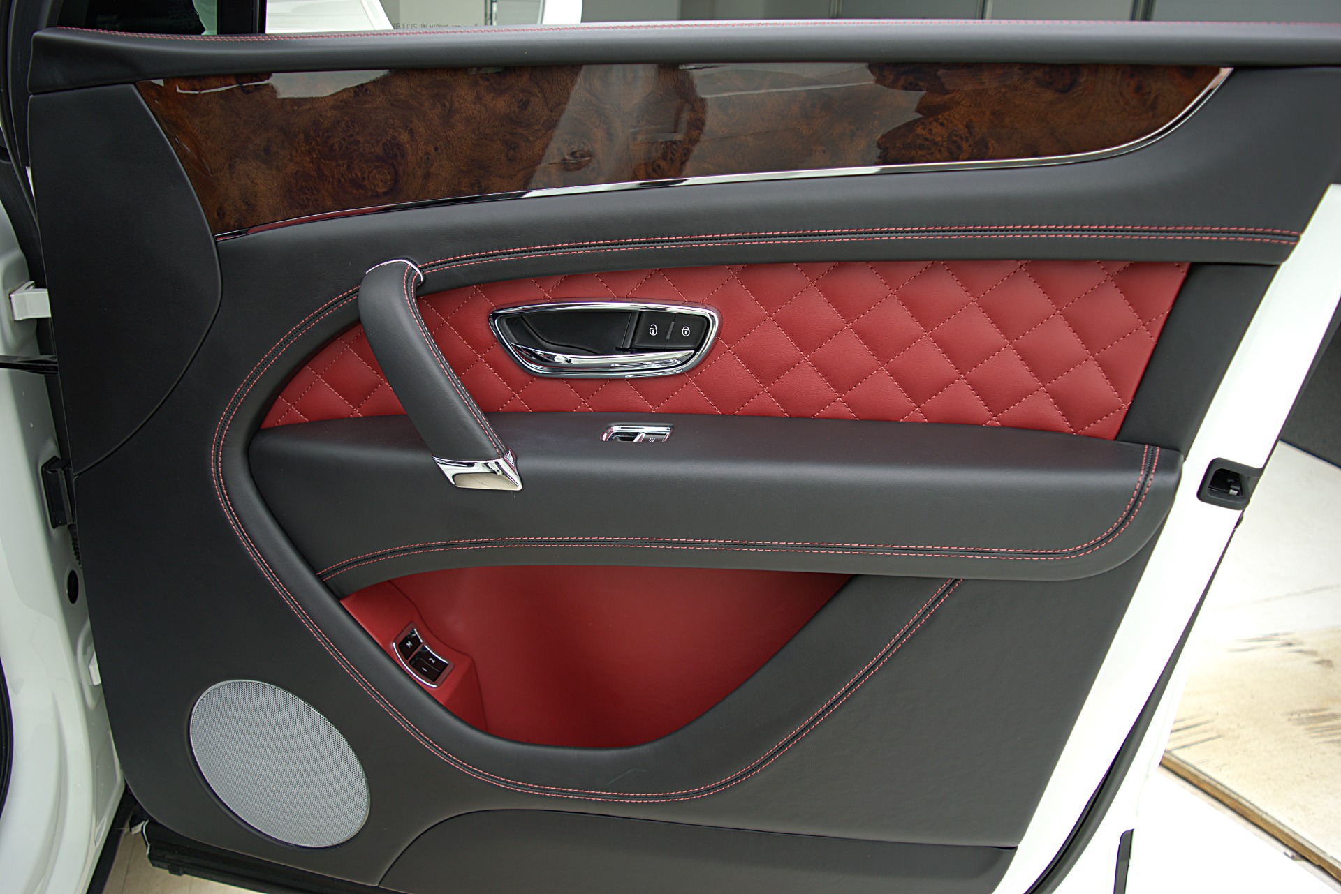 Used 2018 Bentley Bentayga W12 Signature AWD / LEASE OPTIONS AVAILABLE | St. Petersburg, FL