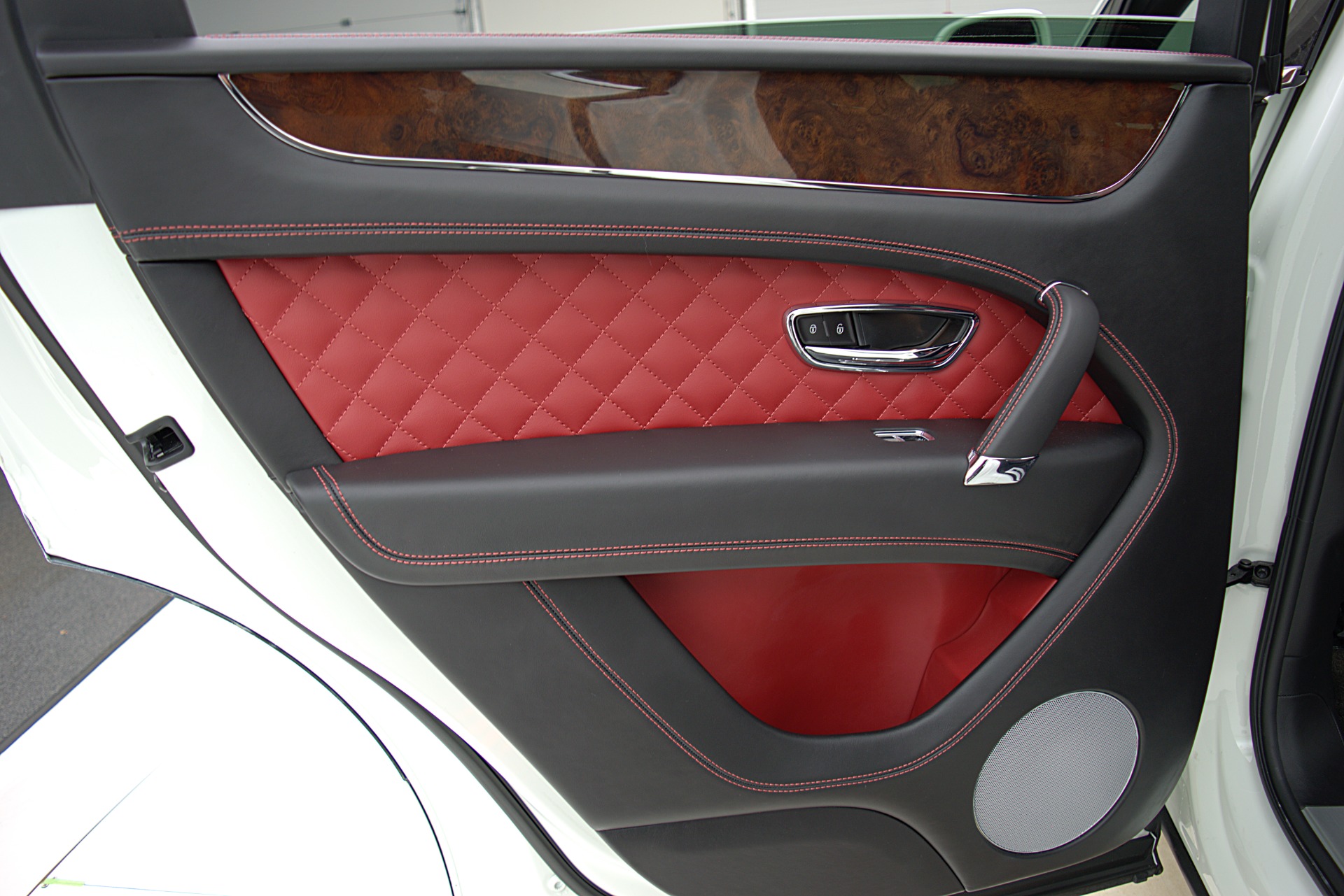 Used 2018 Bentley Bentayga W12 Signature AWD / LEASE OPTIONS AVAILABLE | St. Petersburg, FL