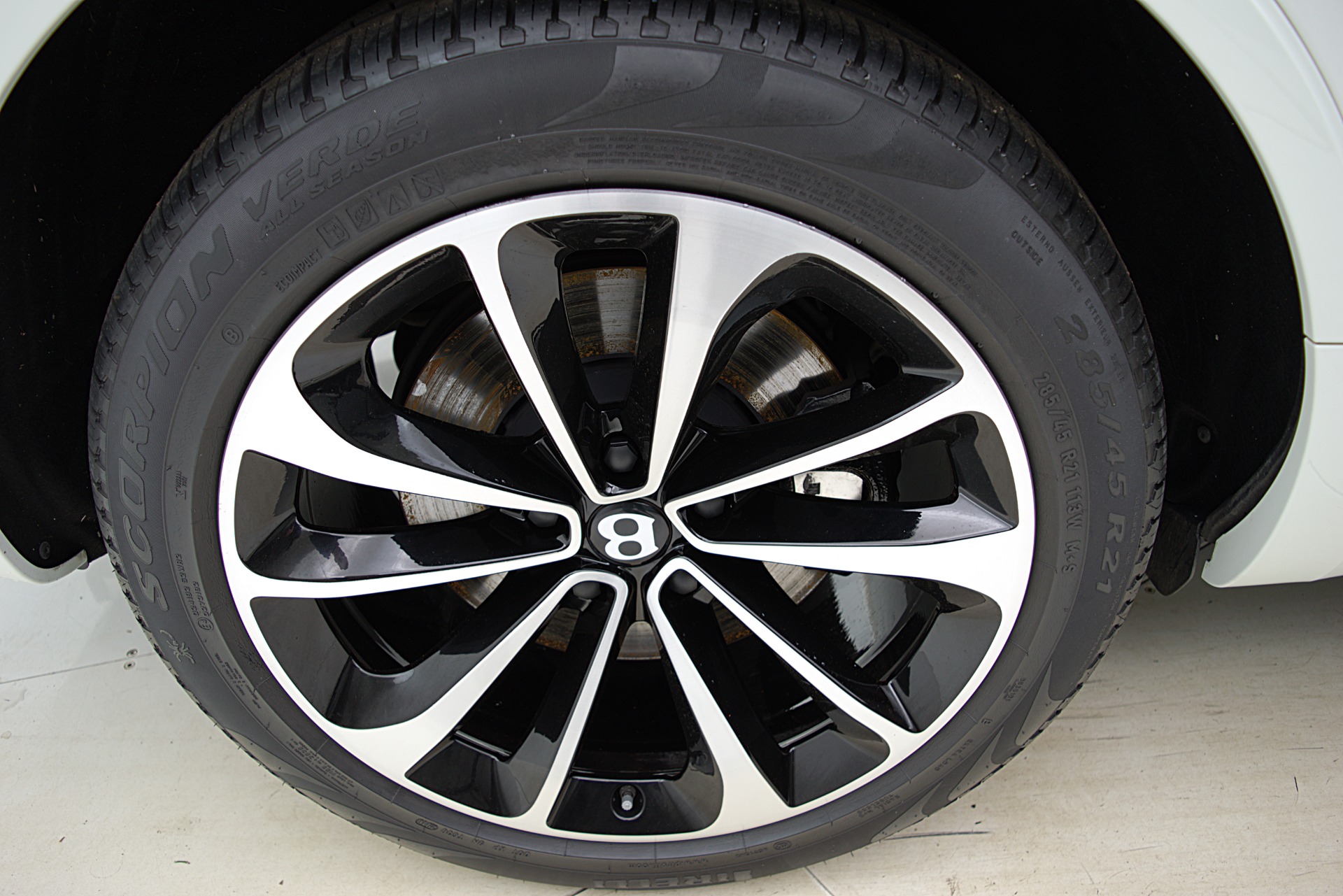 Used 2018 Bentley Bentayga W12 Signature AWD / LEASE OPTIONS AVAILABLE | St. Petersburg, FL